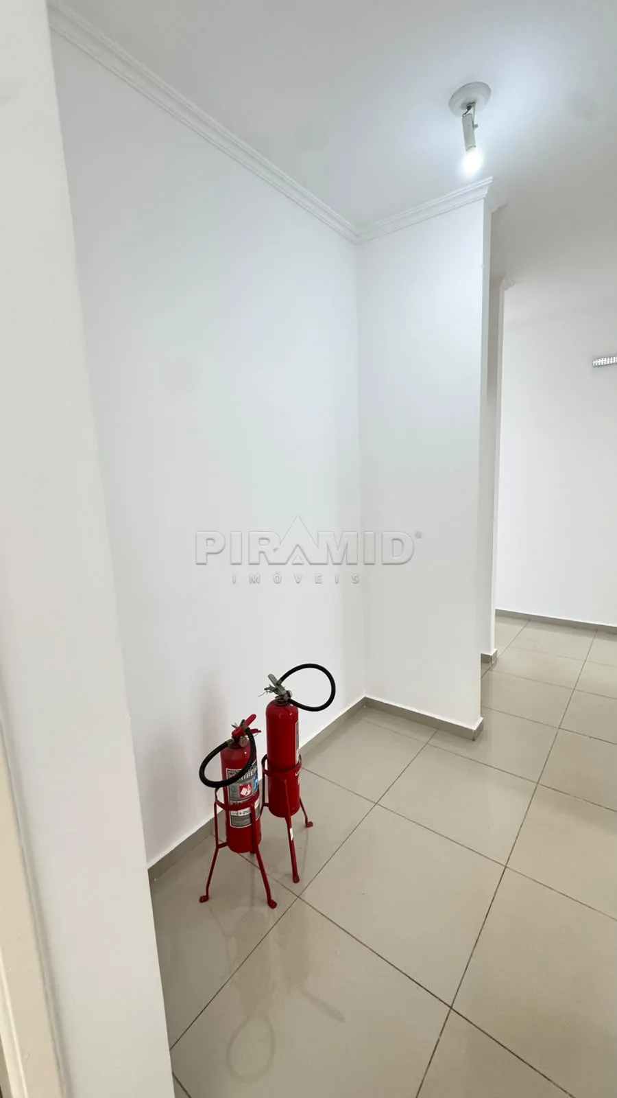 Alugar Comercial / Casa em Ribeir&atilde;o Preto R$ 5.000,00 - Foto 4