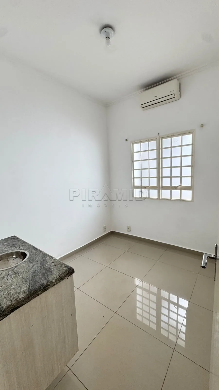 Alugar Comercial / Casa em Ribeir&atilde;o Preto R$ 5.000,00 - Foto 17