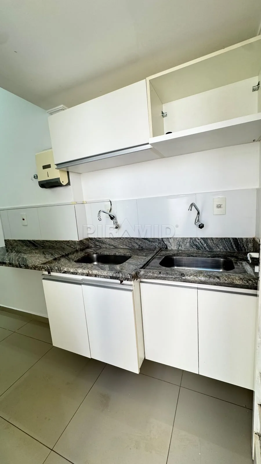 Alugar Comercial / Casa em Ribeir&atilde;o Preto R$ 5.000,00 - Foto 19