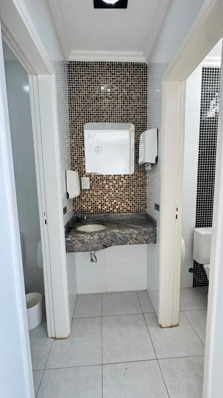 Alugar Comercial / Casa em Ribeir&atilde;o Preto R$ 5.000,00 - Foto 23