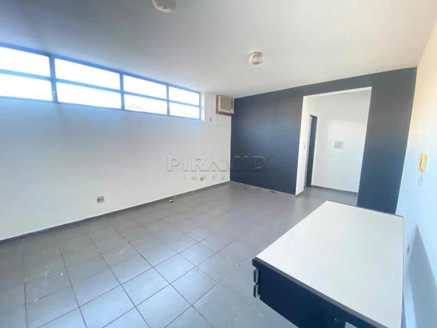 Alugar Comercial / Sala em Ribeir&atilde;o Preto R$ 700,00 - Foto 3