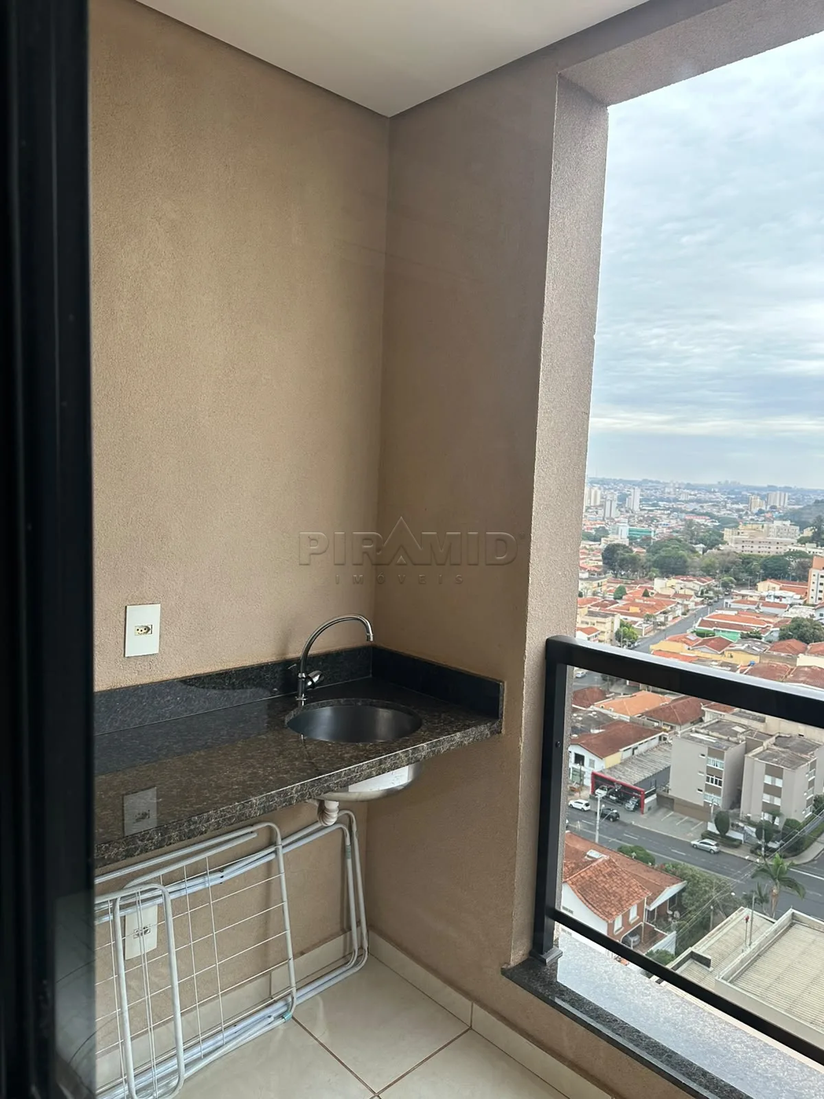 Alugar Apartamento / Padr&atilde;o em Ribeir&atilde;o Preto R$ 1.900,00 - Foto 5