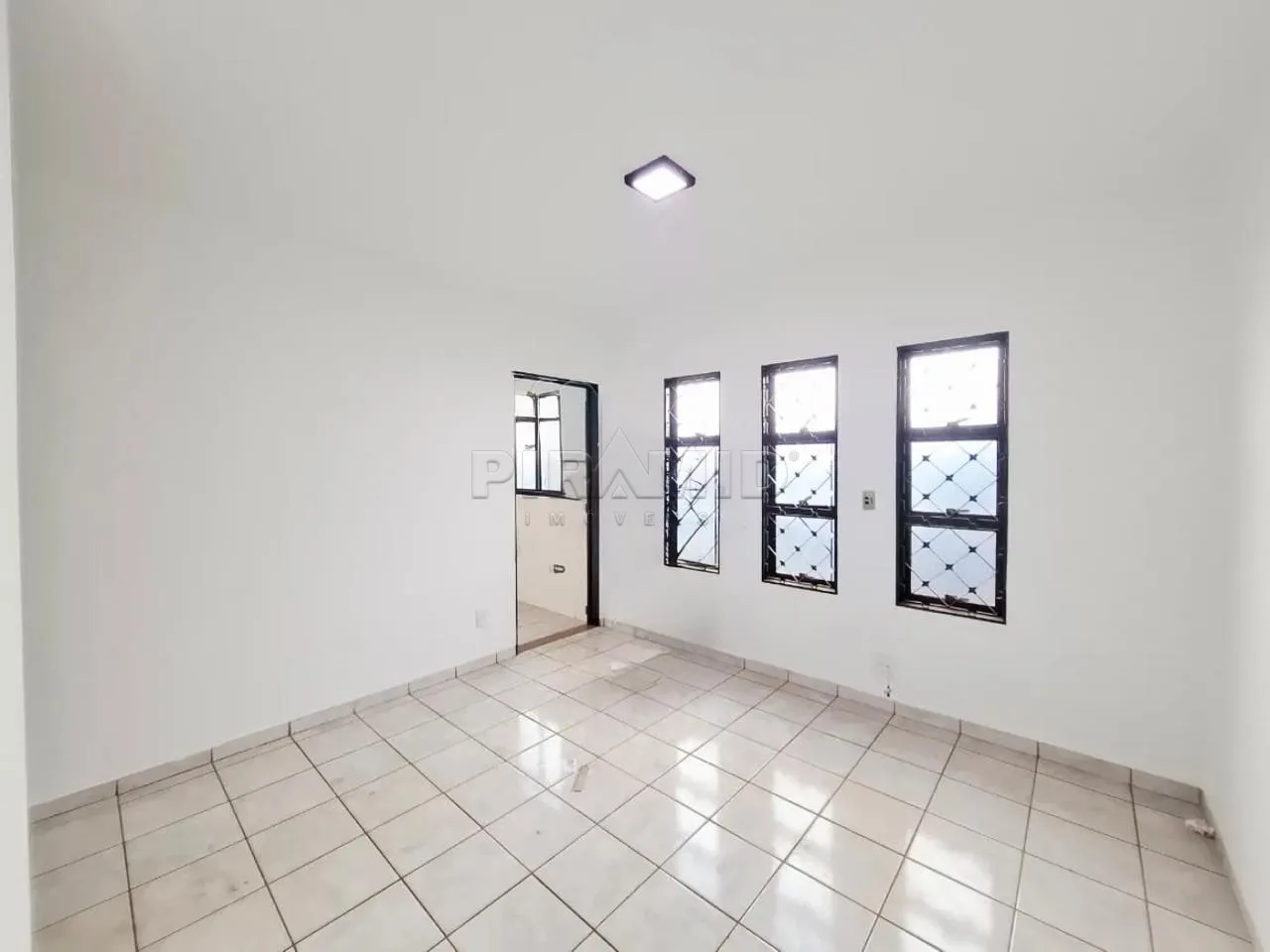 Alugar Casa / Padr&atilde;o em Ribeir&atilde;o Preto R$ 1.800,00 - Foto 3