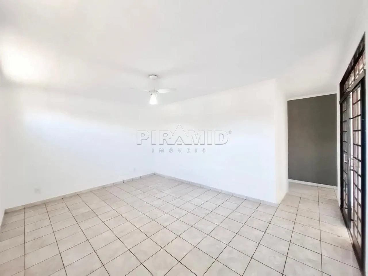 Alugar Casa / Padr&atilde;o em Ribeir&atilde;o Preto R$ 1.800,00 - Foto 5
