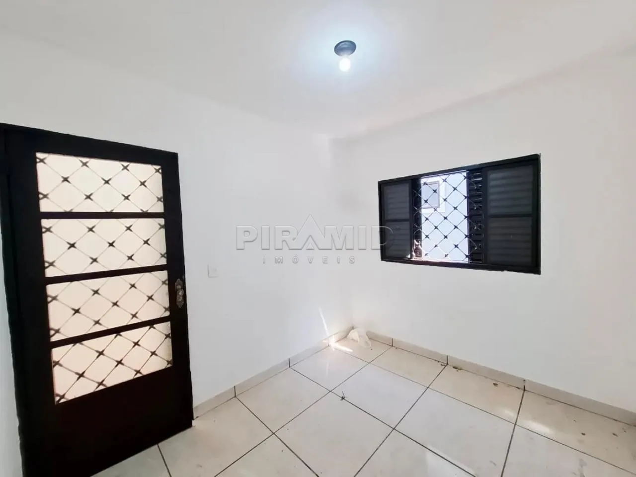 Alugar Casa / Padr&atilde;o em Ribeir&atilde;o Preto R$ 1.800,00 - Foto 7