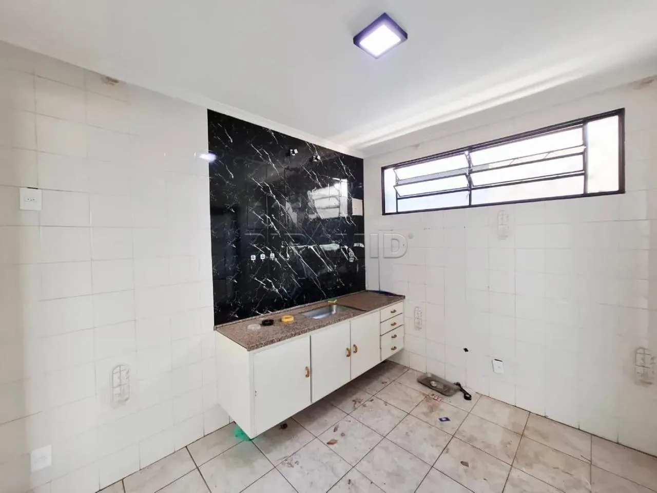 Alugar Casa / Padr&atilde;o em Ribeir&atilde;o Preto R$ 1.800,00 - Foto 11