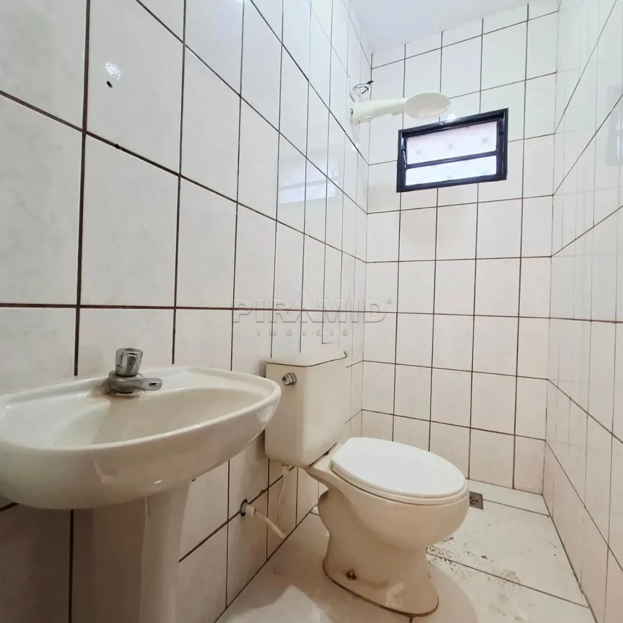 Alugar Casa / Padr&atilde;o em Ribeir&atilde;o Preto R$ 1.800,00 - Foto 15