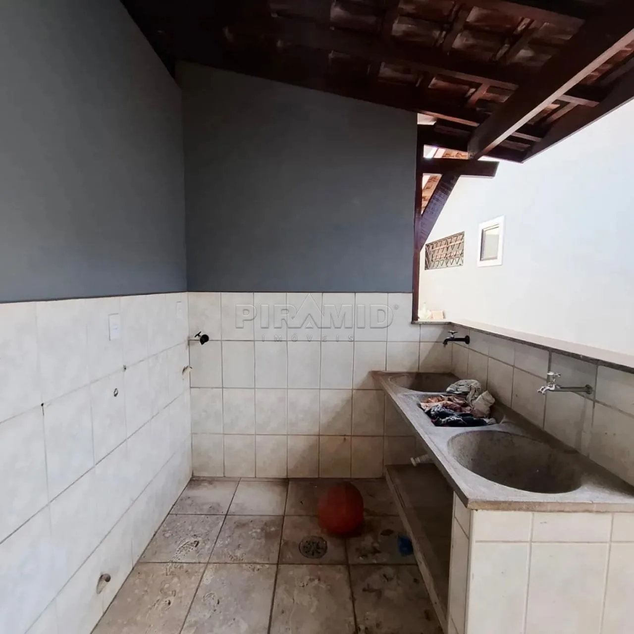 Alugar Casa / Padr&atilde;o em Ribeir&atilde;o Preto R$ 1.800,00 - Foto 18