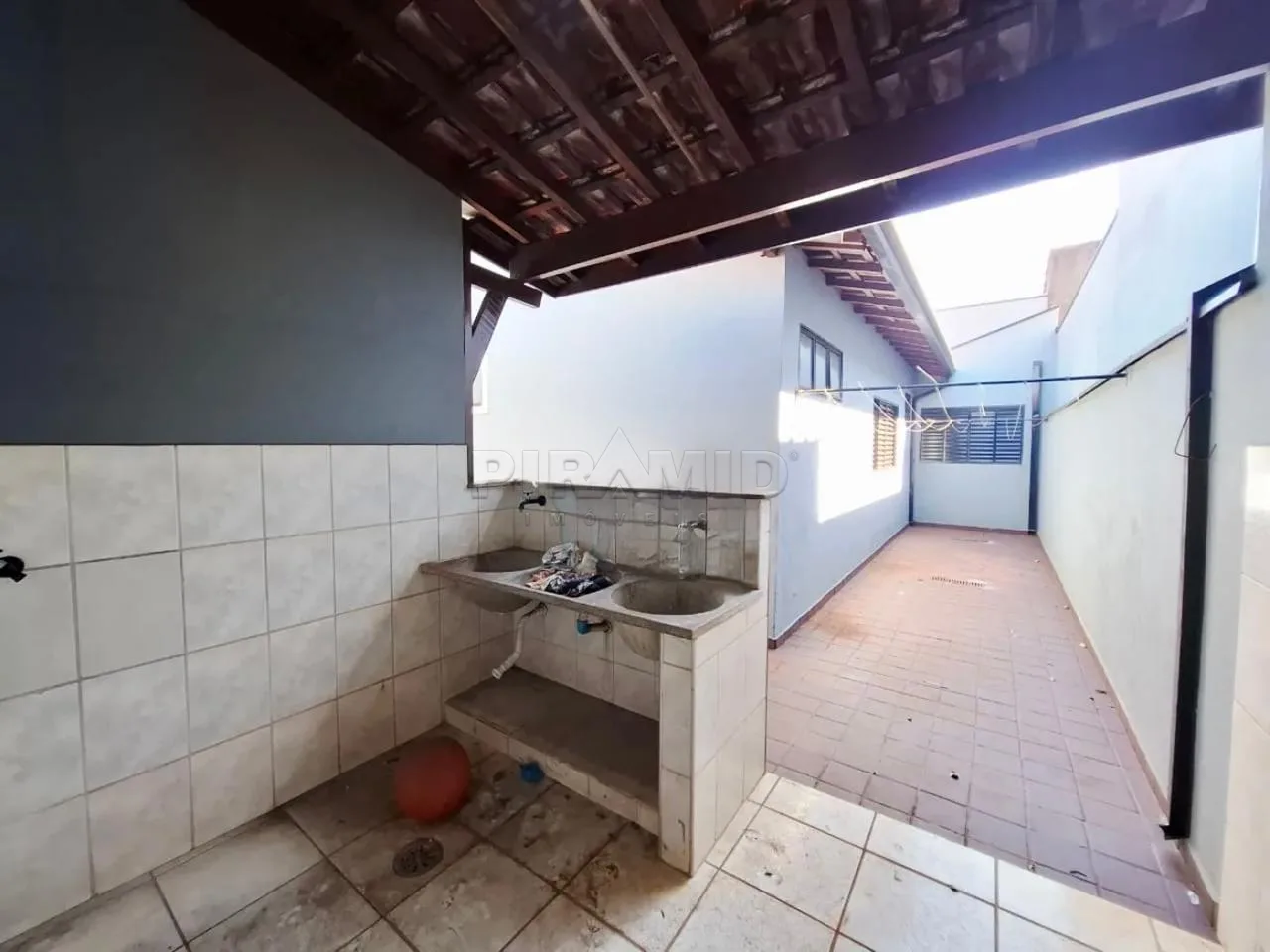 Alugar Casa / Padr&atilde;o em Ribeir&atilde;o Preto R$ 1.800,00 - Foto 19
