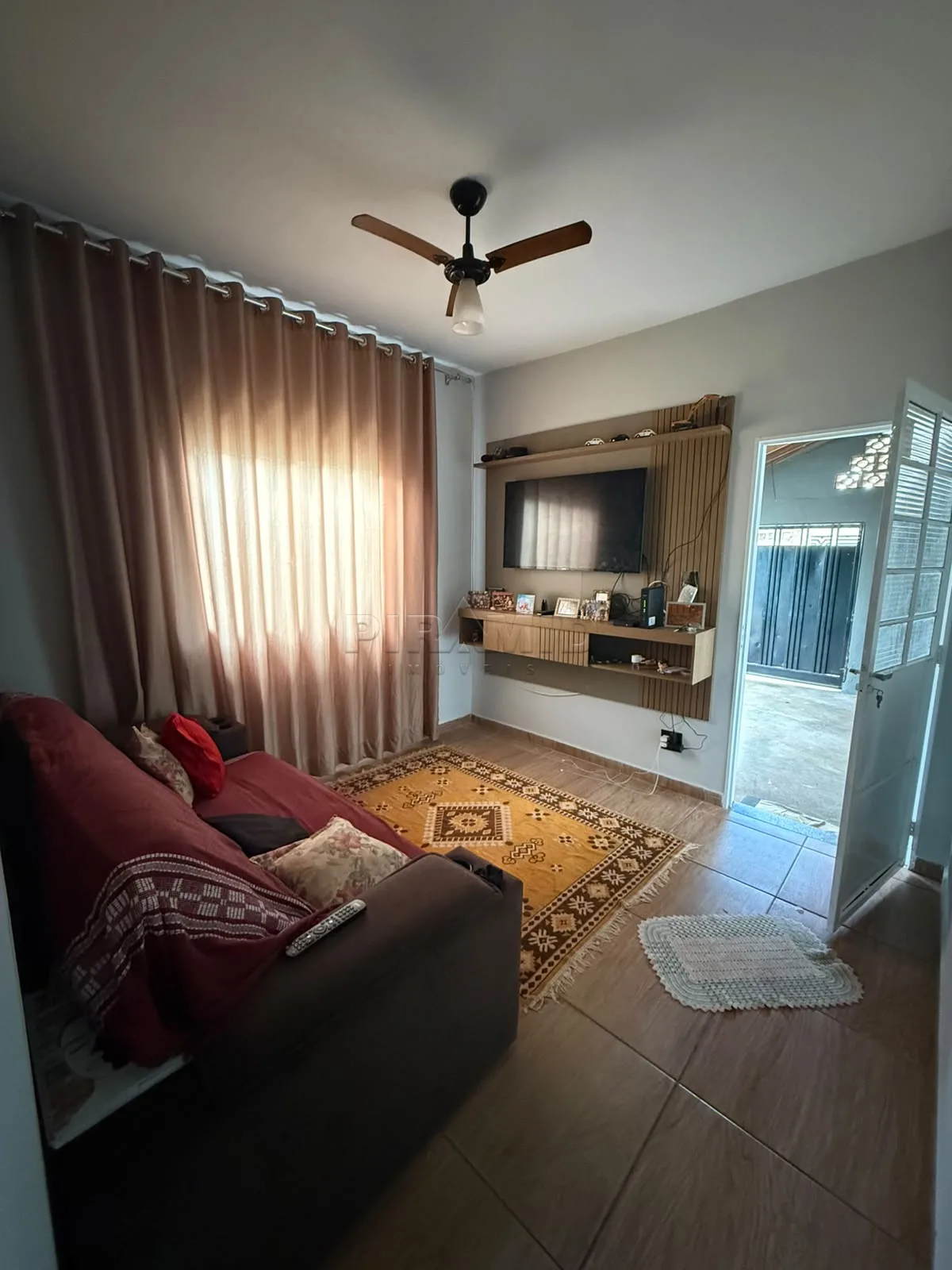 Comprar Casa / Padr&atilde;o em Ribeir&atilde;o Preto R$ 305.000,00 - Foto 2