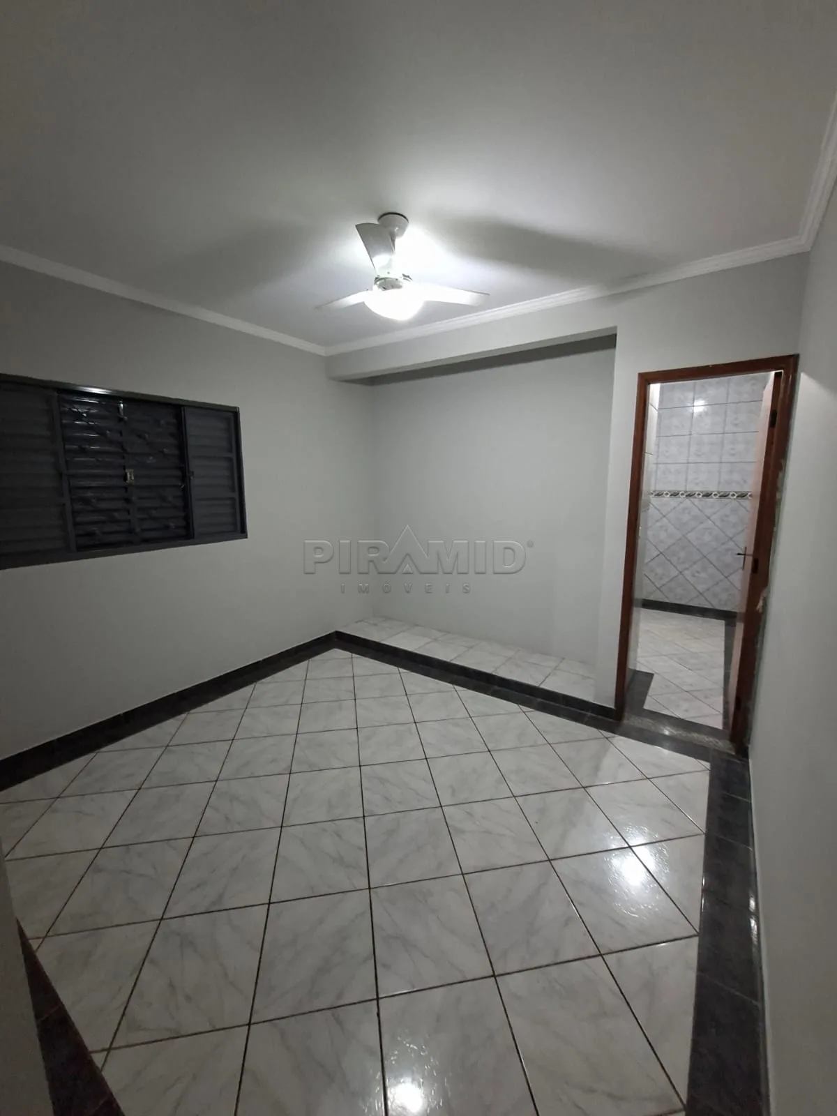 Comprar Casa / Padr&atilde;o em Ribeir&atilde;o Preto R$ 270.000,00 - Foto 2