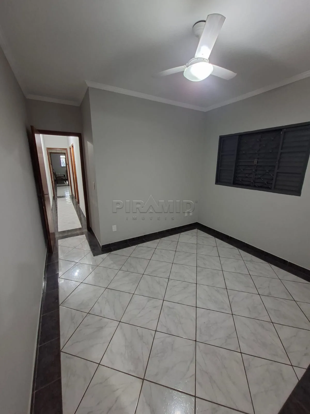 Comprar Casa / Padr&atilde;o em Ribeir&atilde;o Preto R$ 270.000,00 - Foto 4