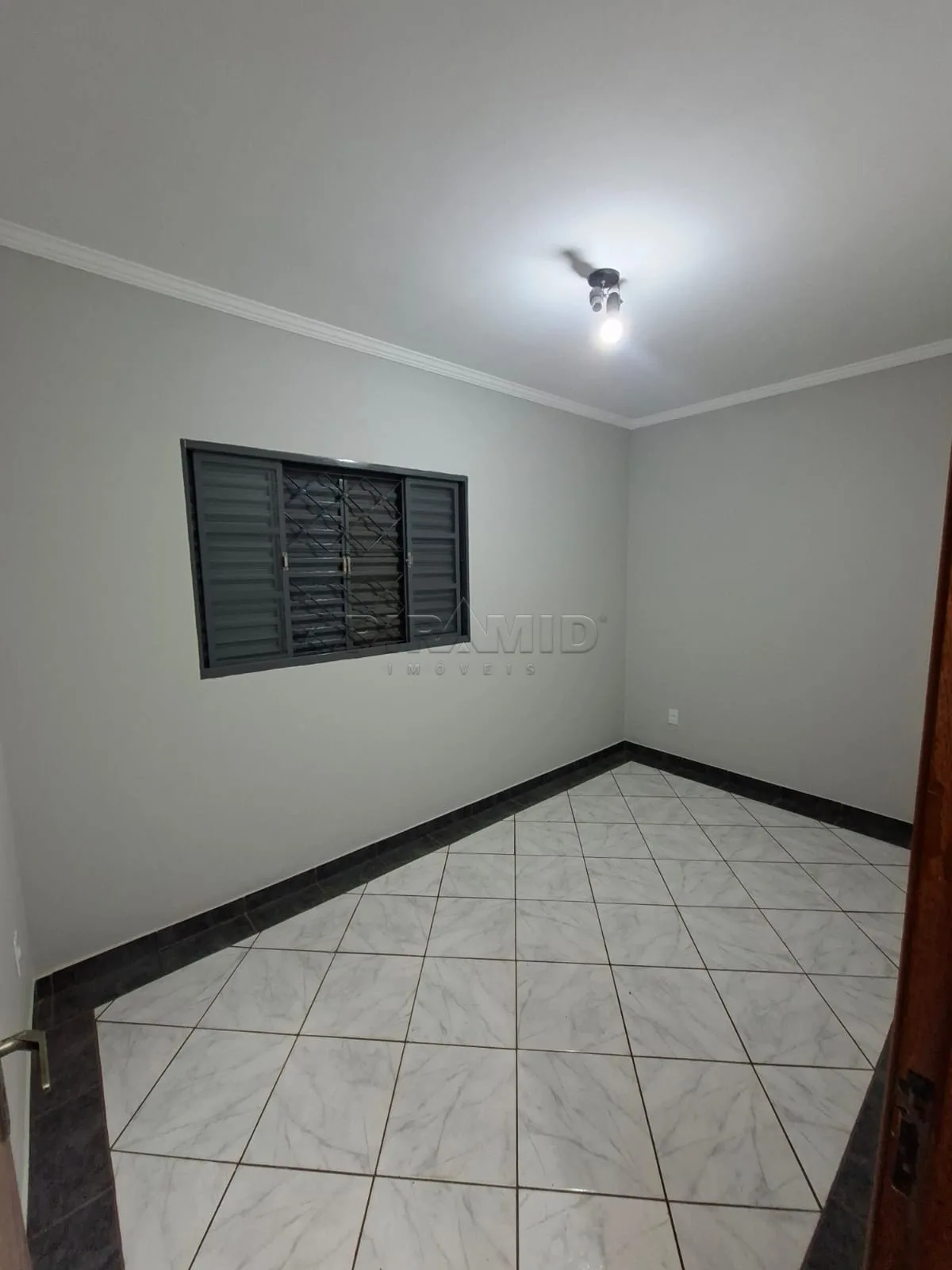Comprar Casa / Padr&atilde;o em Ribeir&atilde;o Preto R$ 270.000,00 - Foto 5