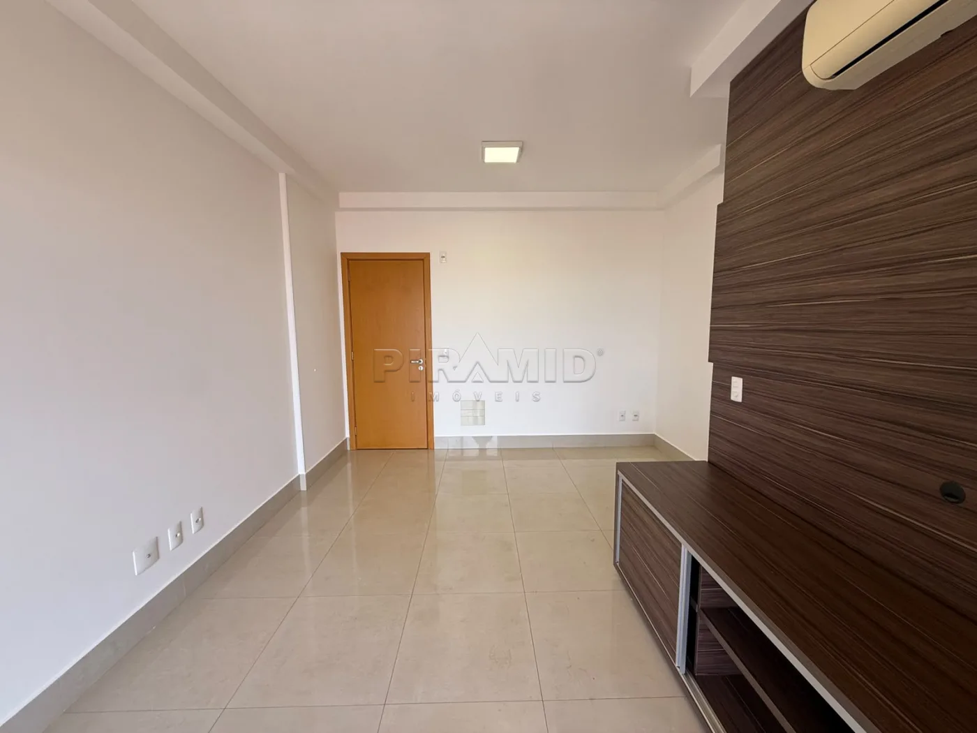 Alugar Apartamento / Padr&atilde;o em Ribeir&atilde;o Preto R$ 2.800,00 - Foto 2