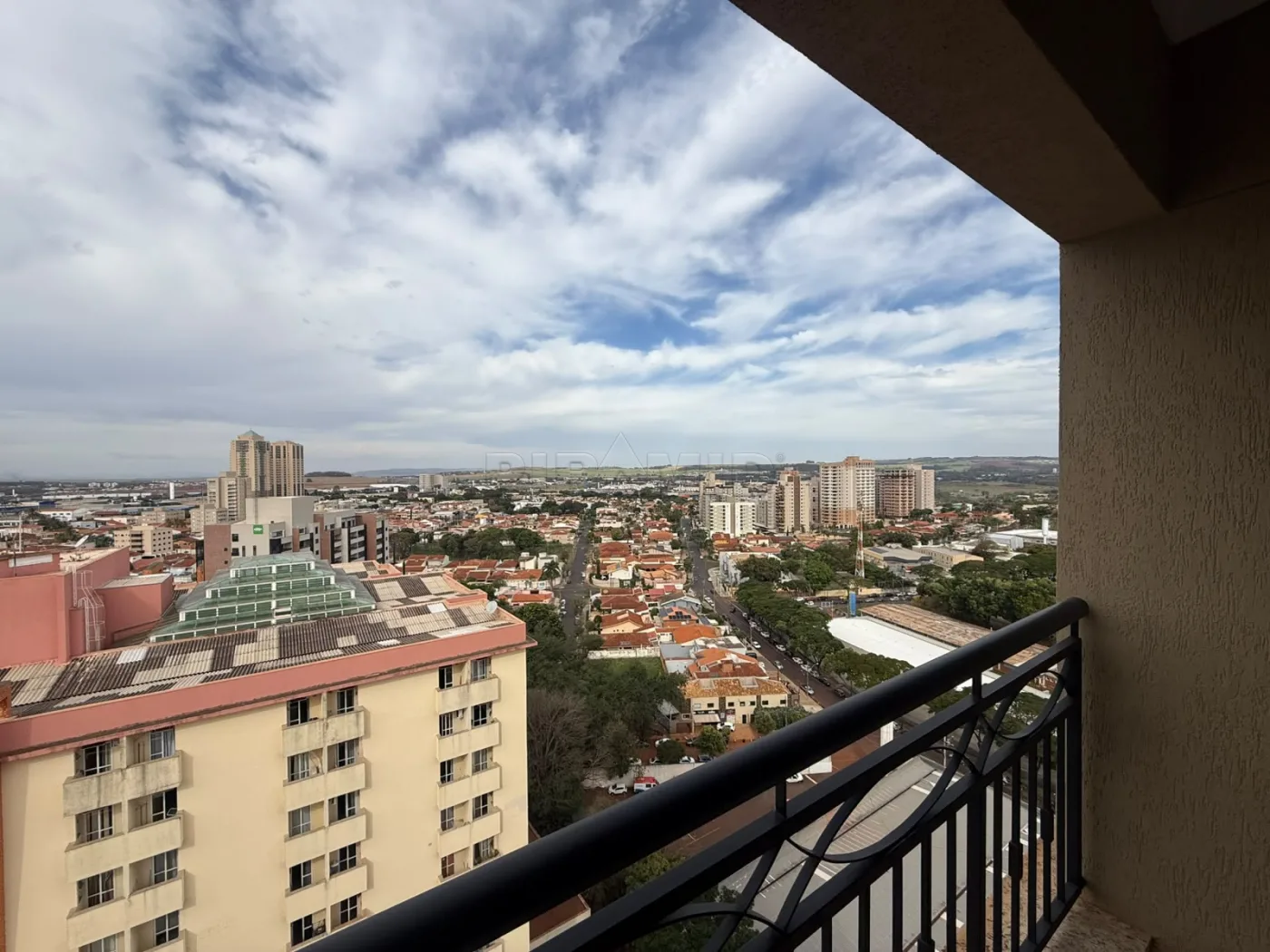 Alugar Apartamento / Padr&atilde;o em Ribeir&atilde;o Preto R$ 2.800,00 - Foto 6