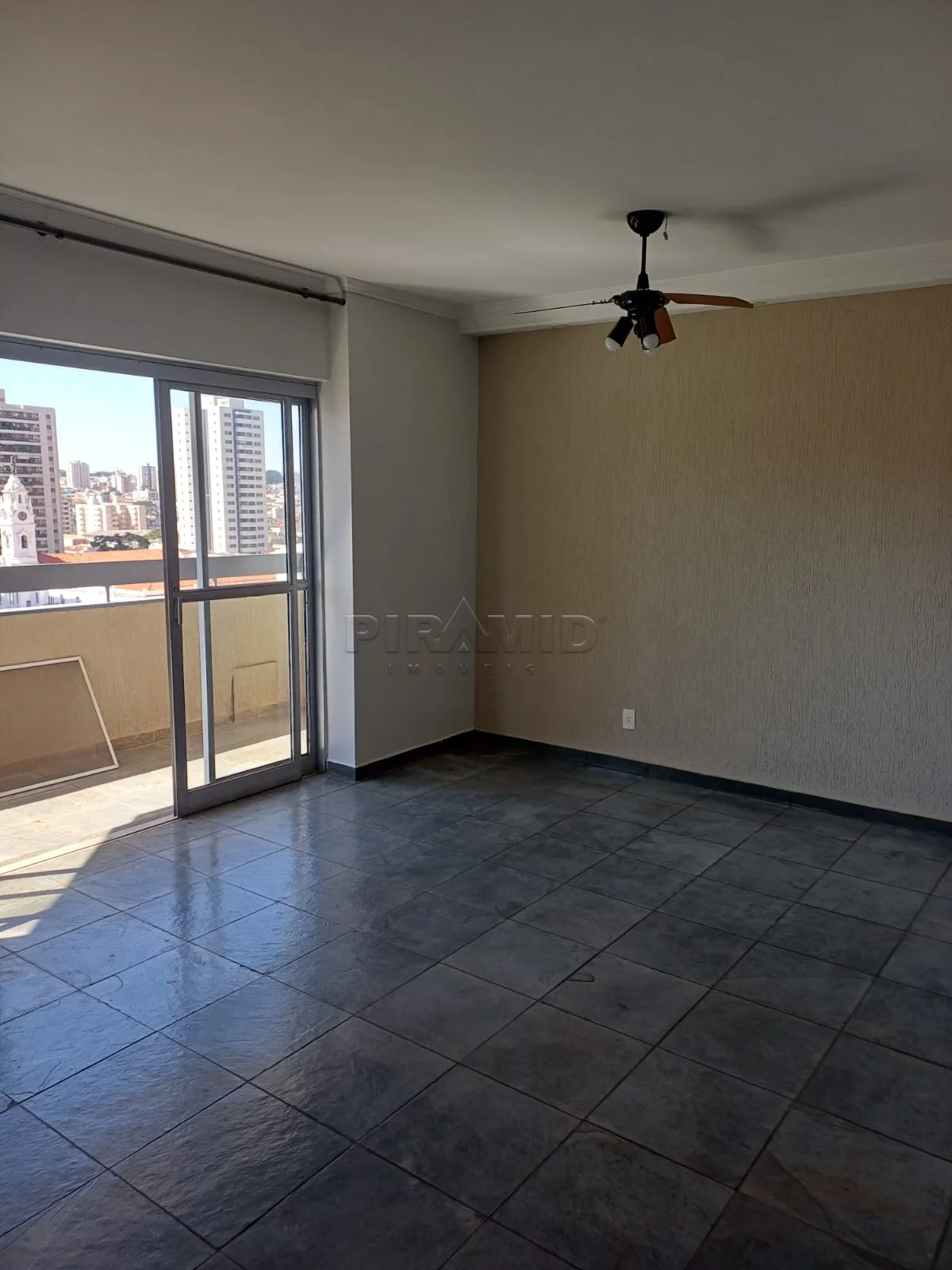 Alugar Apartamento / Padr&atilde;o em Ribeir&atilde;o Preto R$ 1.650,00 - Foto 2