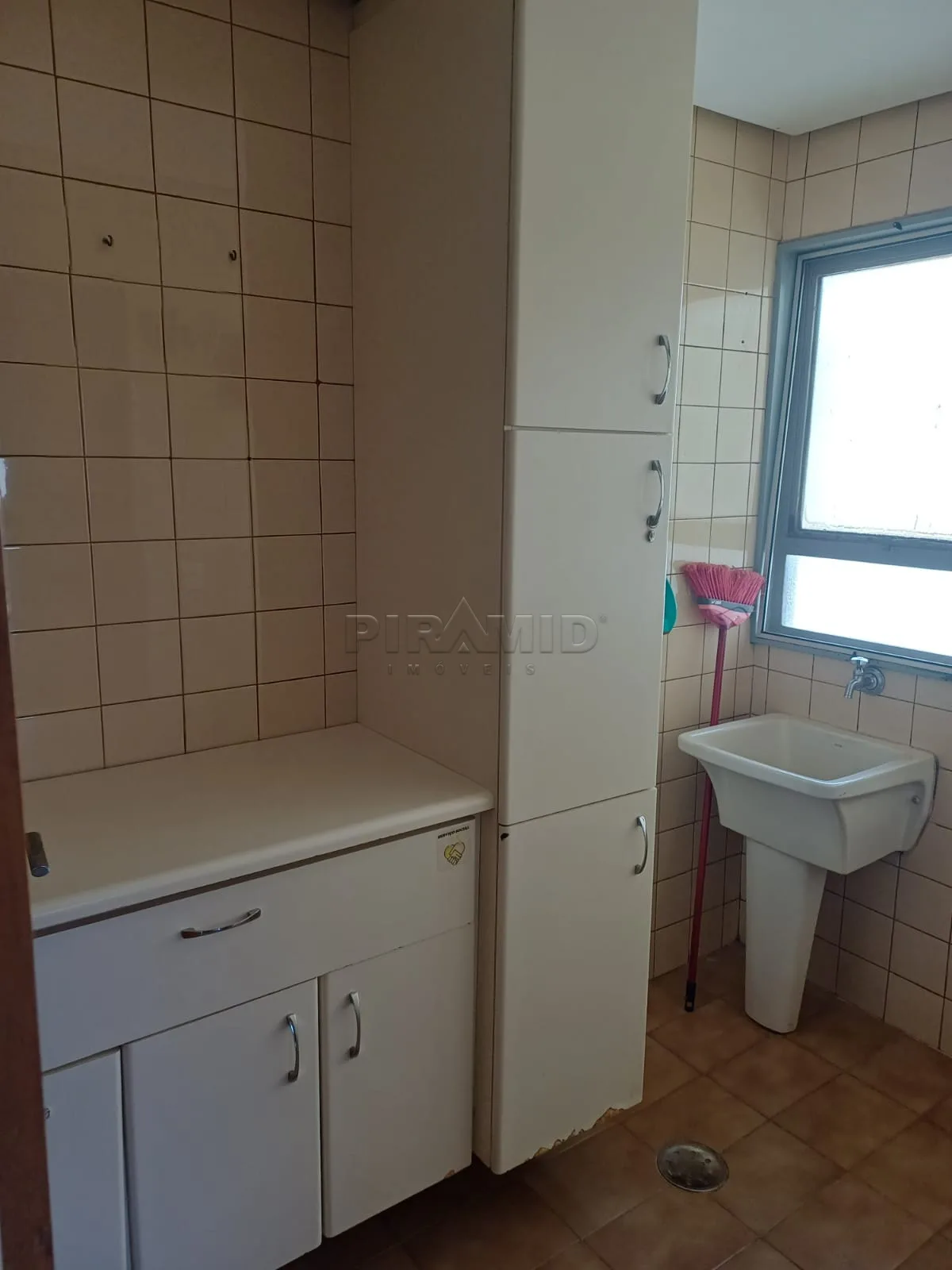 Alugar Apartamento / Padr&atilde;o em Ribeir&atilde;o Preto R$ 1.650,00 - Foto 6