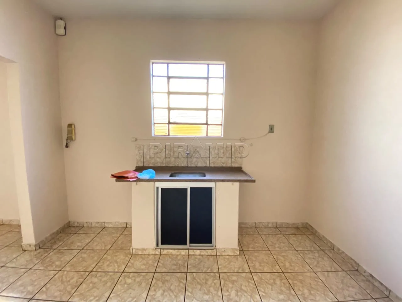 Alugar Casa / Padr&atilde;o em Ribeir&atilde;o Preto R$ 1.190,00 - Foto 5