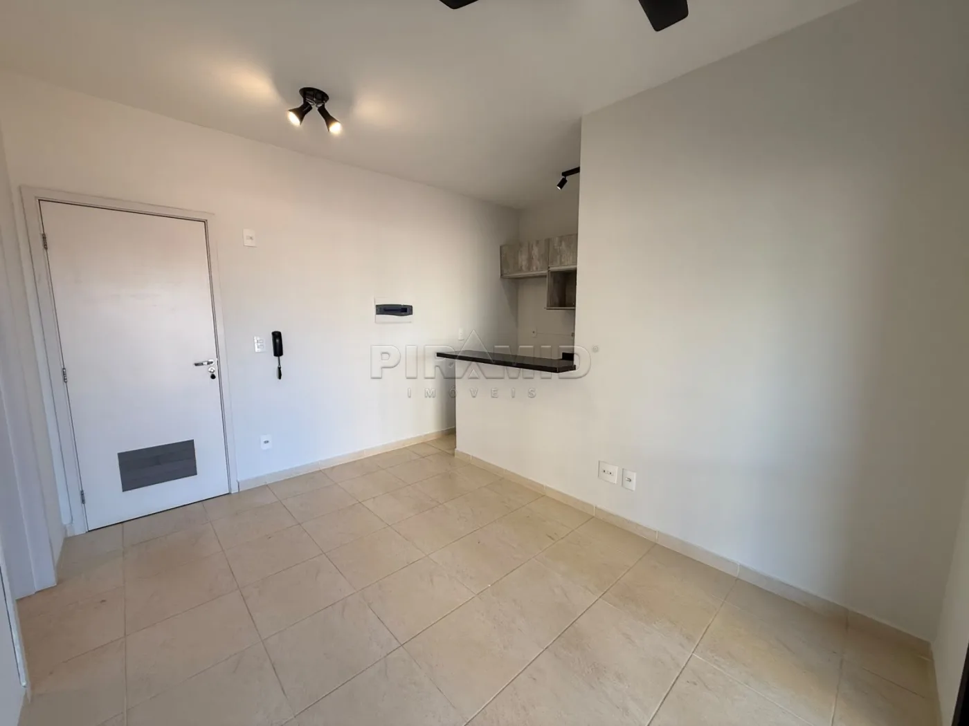 Alugar Apartamento / Padr&atilde;o em Ribeir&atilde;o Preto R$ 1.800,00 - Foto 2