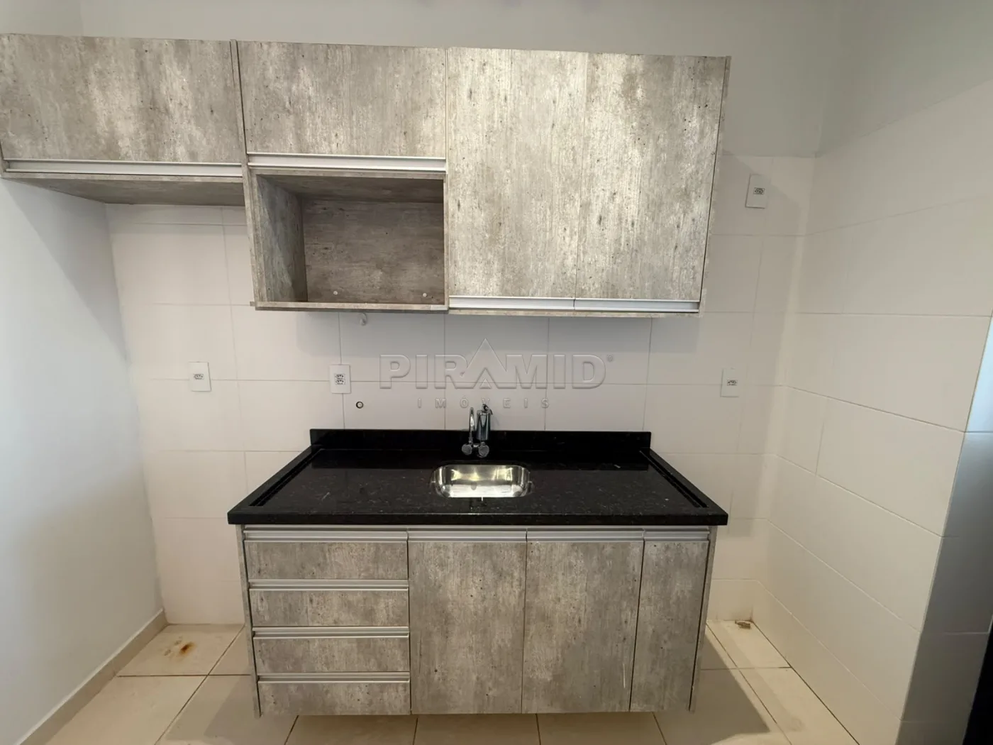 Alugar Apartamento / Padr&atilde;o em Ribeir&atilde;o Preto R$ 1.800,00 - Foto 5