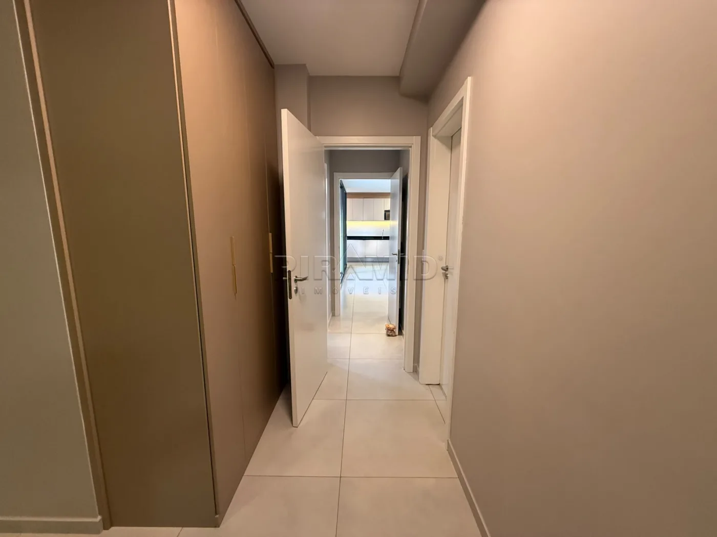 Alugar Apartamento / Padr&atilde;o em Ribeir&atilde;o Preto R$ 6.400,00 - Foto 12