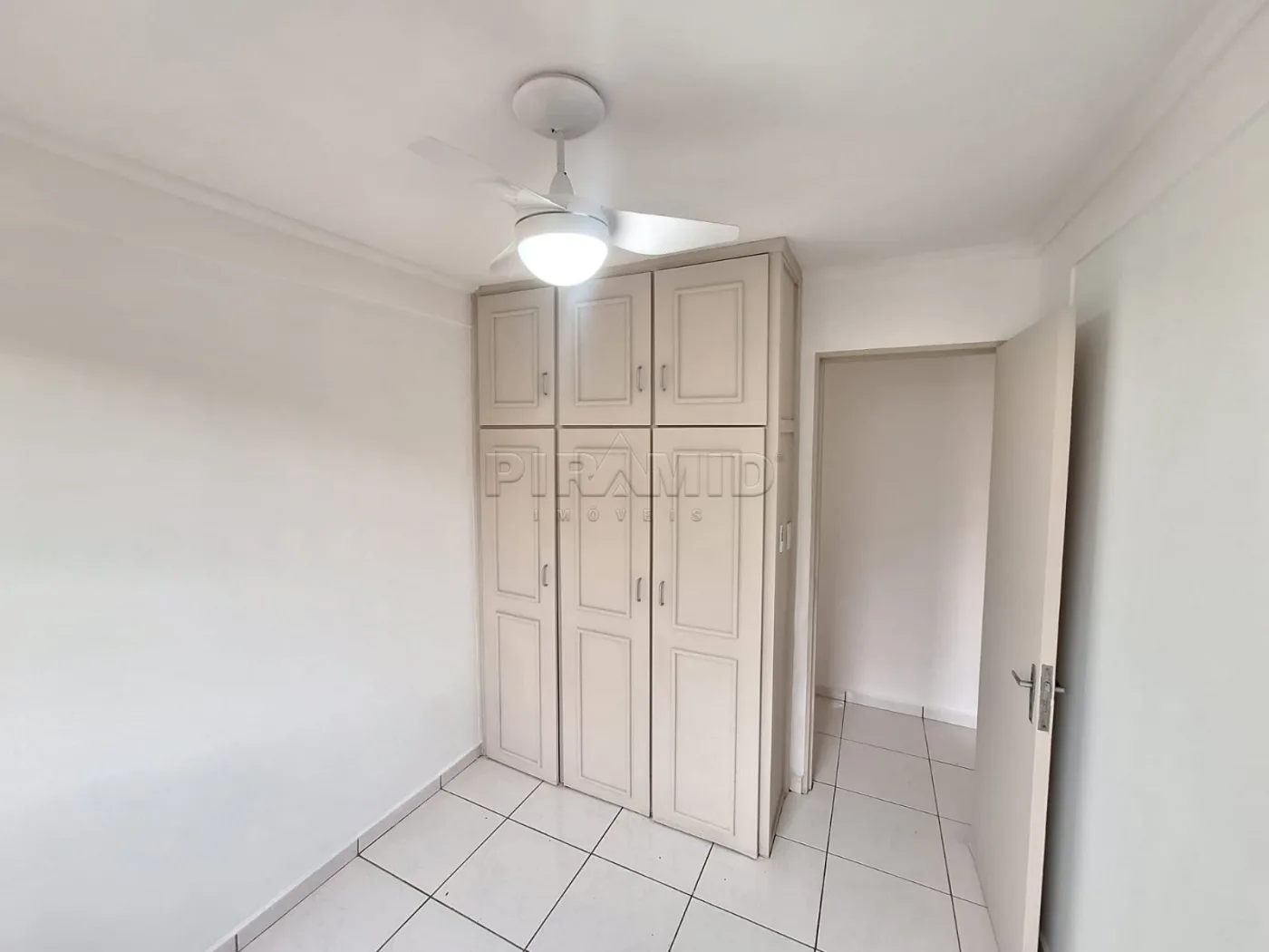 Alugar Apartamento / Padr&atilde;o em Ribeir&atilde;o Preto R$ 1.500,00 - Foto 5