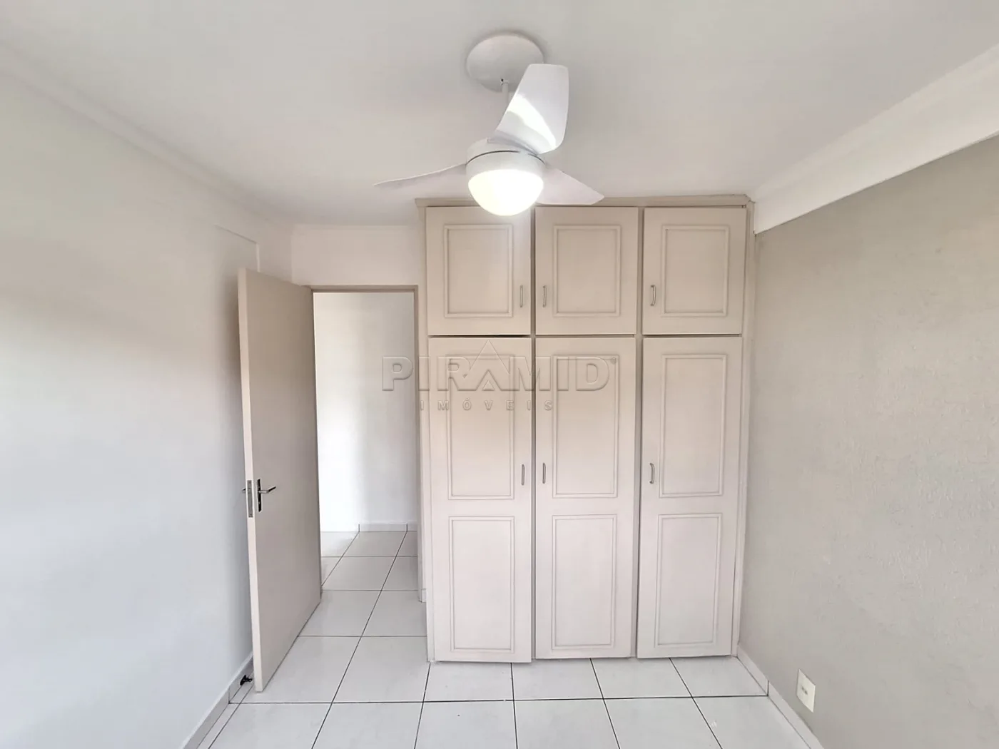 Alugar Apartamento / Padr&atilde;o em Ribeir&atilde;o Preto R$ 1.500,00 - Foto 9