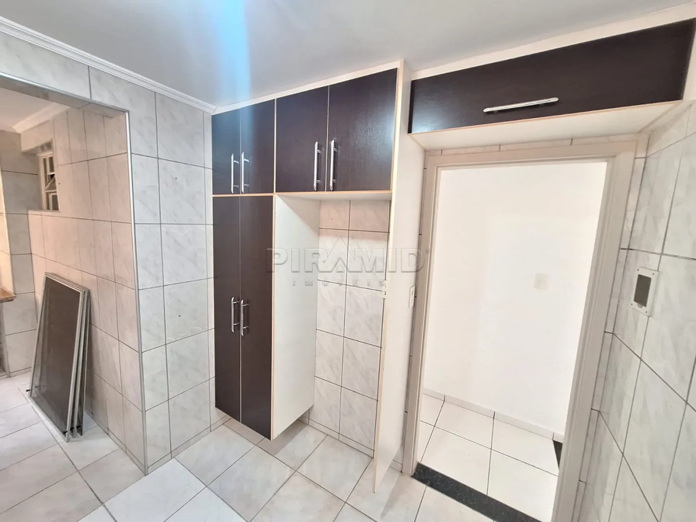 Alugar Apartamento / Padr&atilde;o em Ribeir&atilde;o Preto R$ 1.500,00 - Foto 12