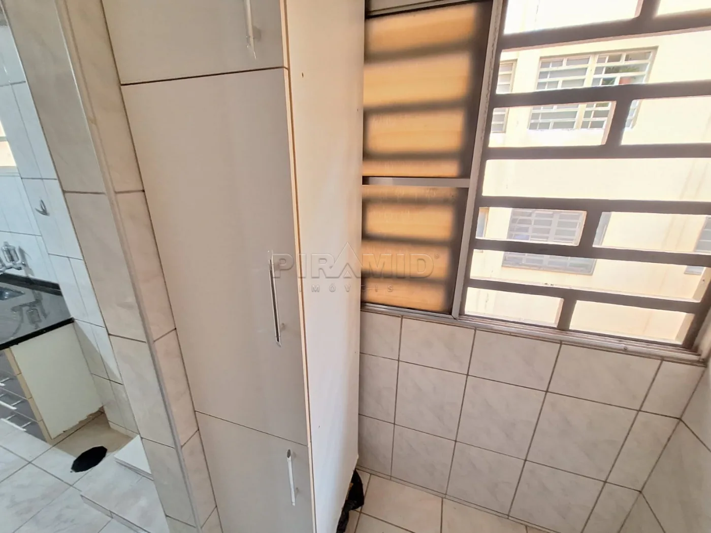 Alugar Apartamento / Padr&atilde;o em Ribeir&atilde;o Preto R$ 1.500,00 - Foto 17