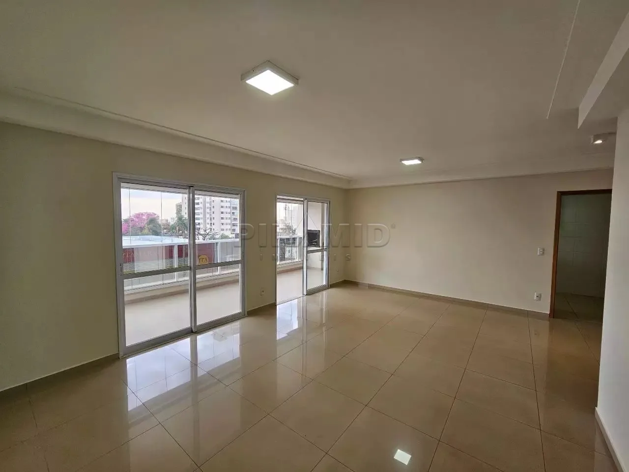 Alugar Apartamento / Padr&atilde;o em Ribeir&atilde;o Preto R$ 5.500,00 - Foto 2