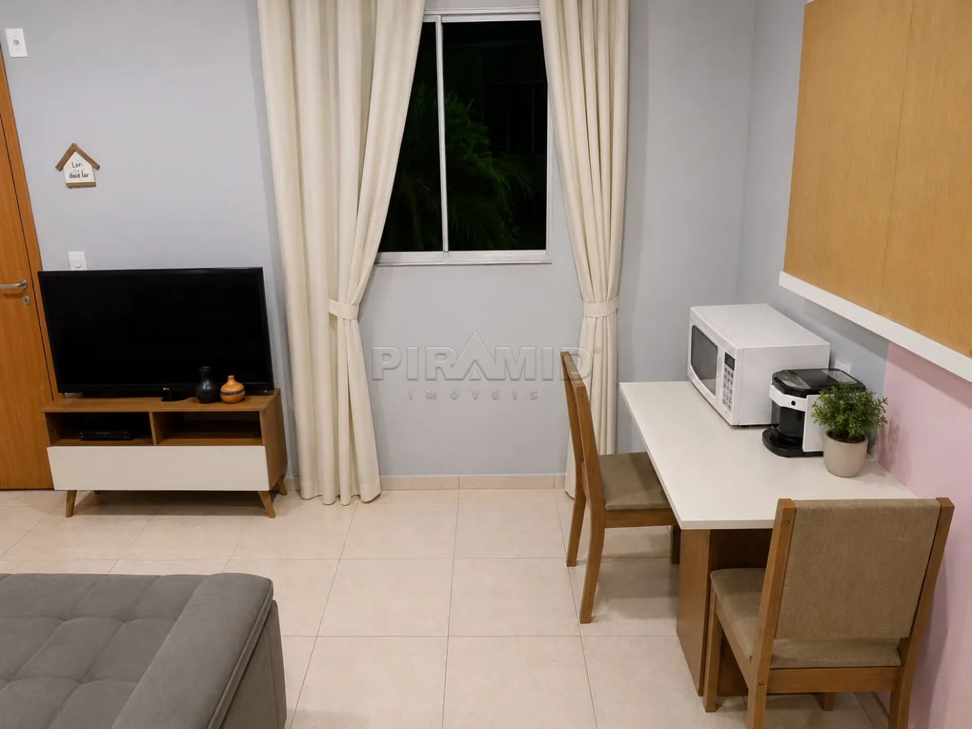 Alugar Apartamento / Padr&atilde;o em Ribeir&atilde;o Preto R$ 1.100,00 - Foto 2