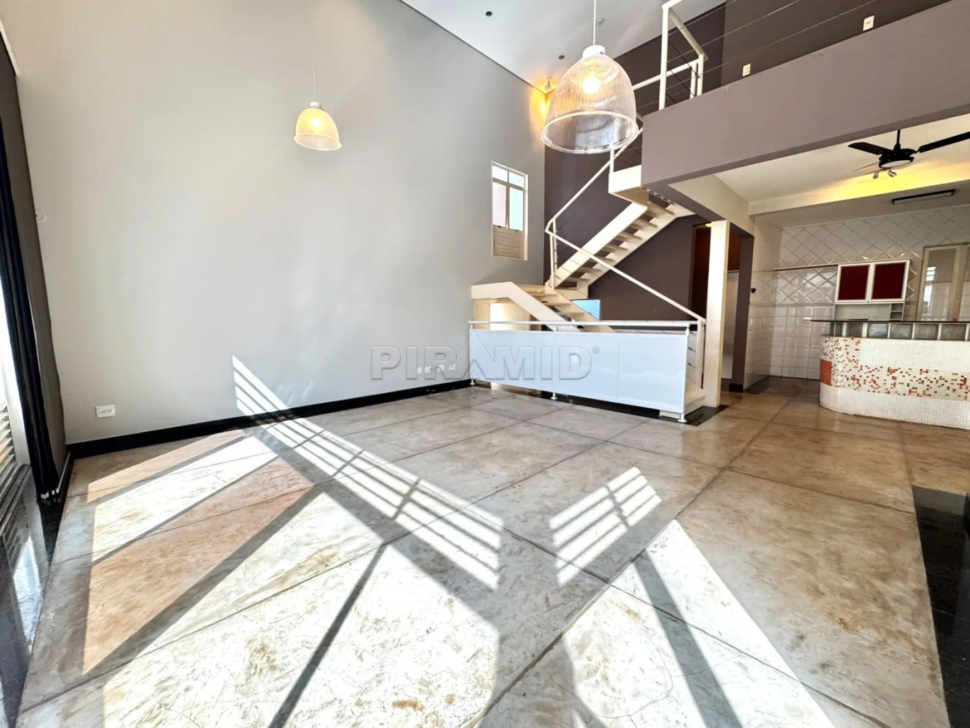 Alugar Casa / Padr&atilde;o em Ribeir&atilde;o Preto R$ 6.000,00 - Foto 1
