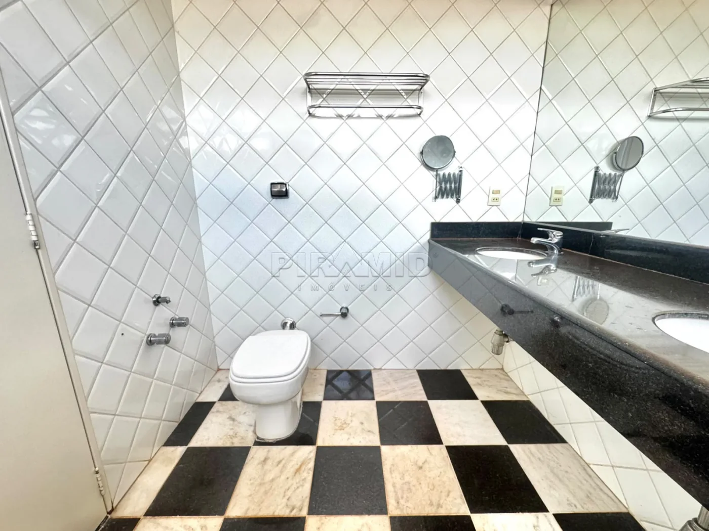 Alugar Casa / Padr&atilde;o em Ribeir&atilde;o Preto R$ 6.000,00 - Foto 18