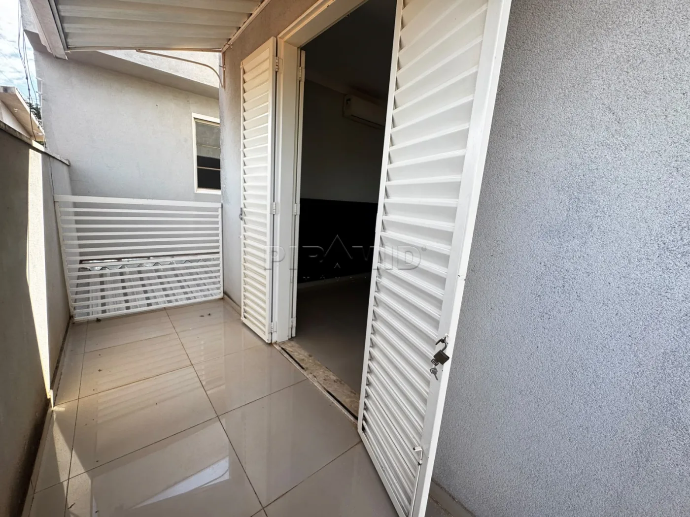 Alugar Casa / Padr&atilde;o em Ribeir&atilde;o Preto R$ 6.000,00 - Foto 43