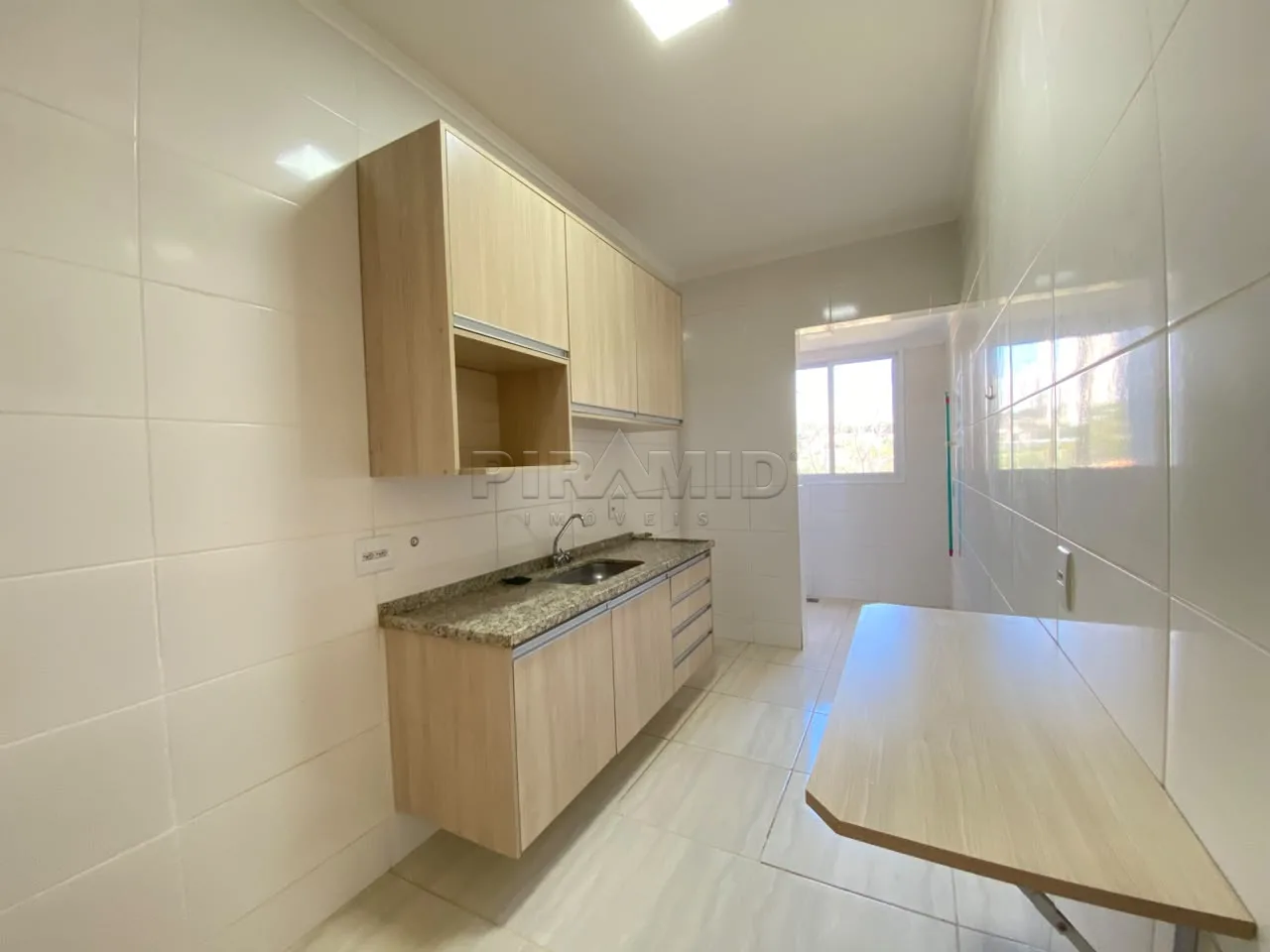 Alugar Apartamento / Padr&atilde;o em Ribeir&atilde;o Preto R$ 1.600,00 - Foto 6
