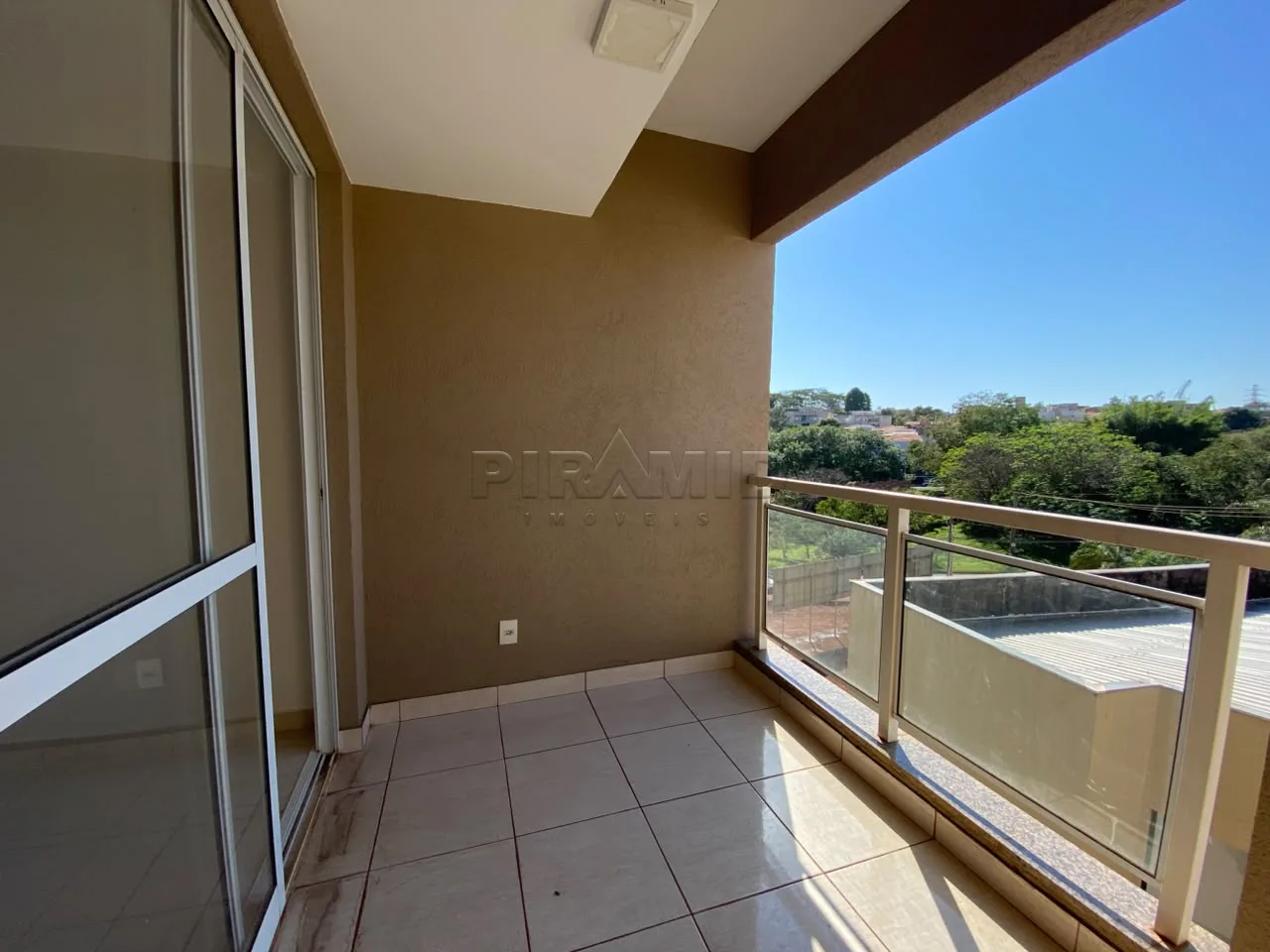 Alugar Apartamento / Padr&atilde;o em Ribeir&atilde;o Preto R$ 1.600,00 - Foto 5