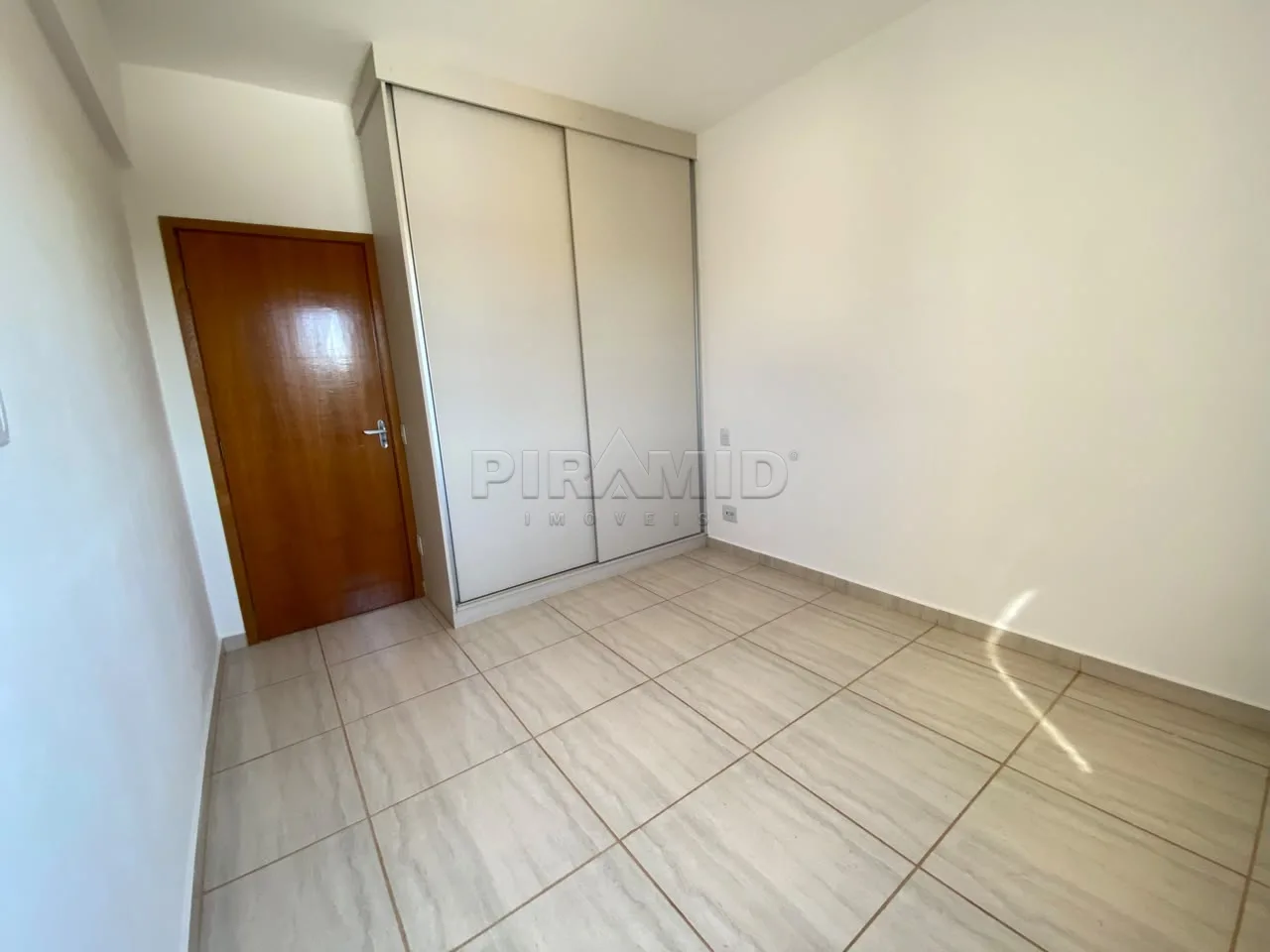 Alugar Apartamento / Padr&atilde;o em Ribeir&atilde;o Preto R$ 1.600,00 - Foto 9