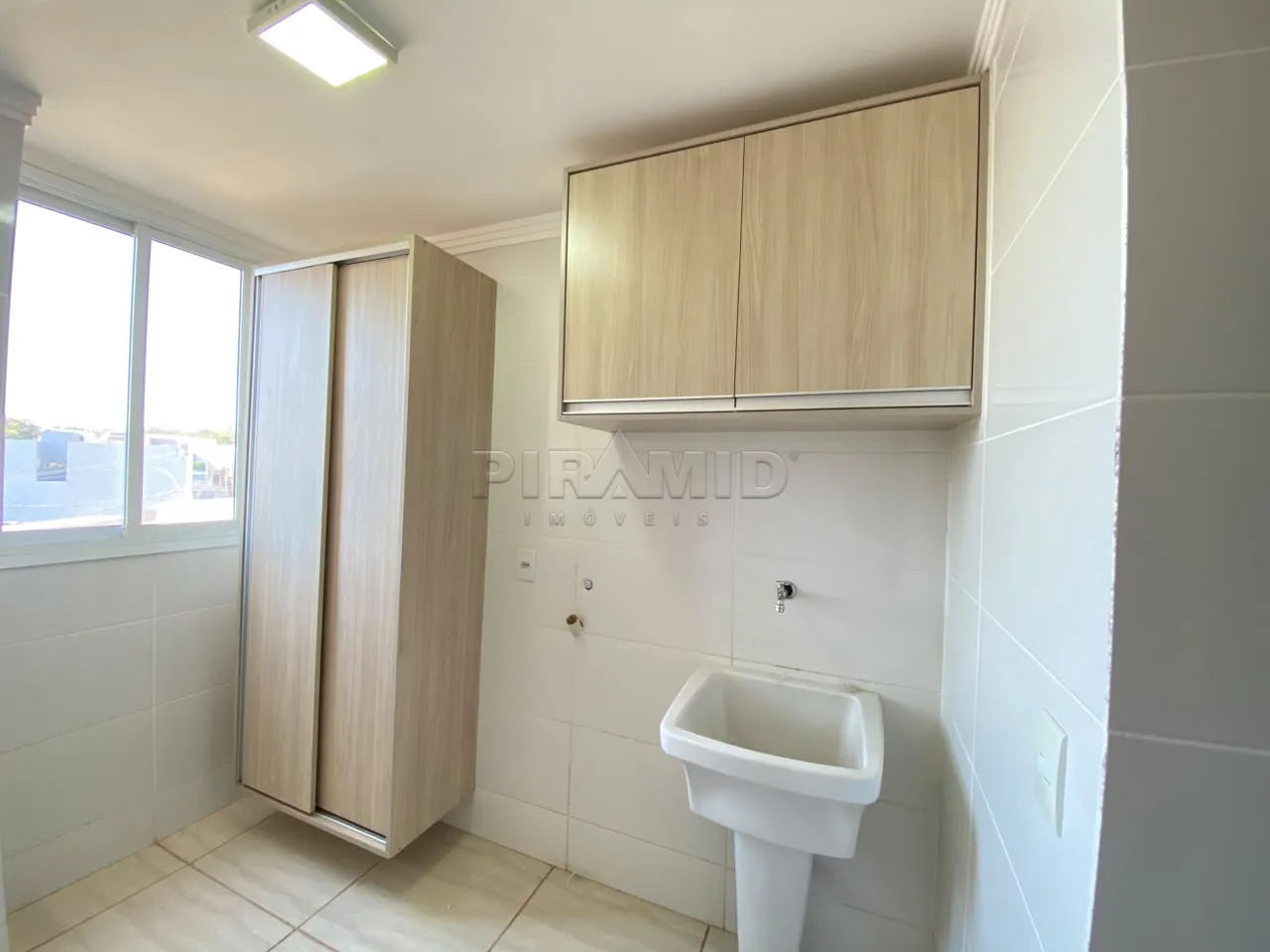 Alugar Apartamento / Padr&atilde;o em Ribeir&atilde;o Preto R$ 1.600,00 - Foto 16