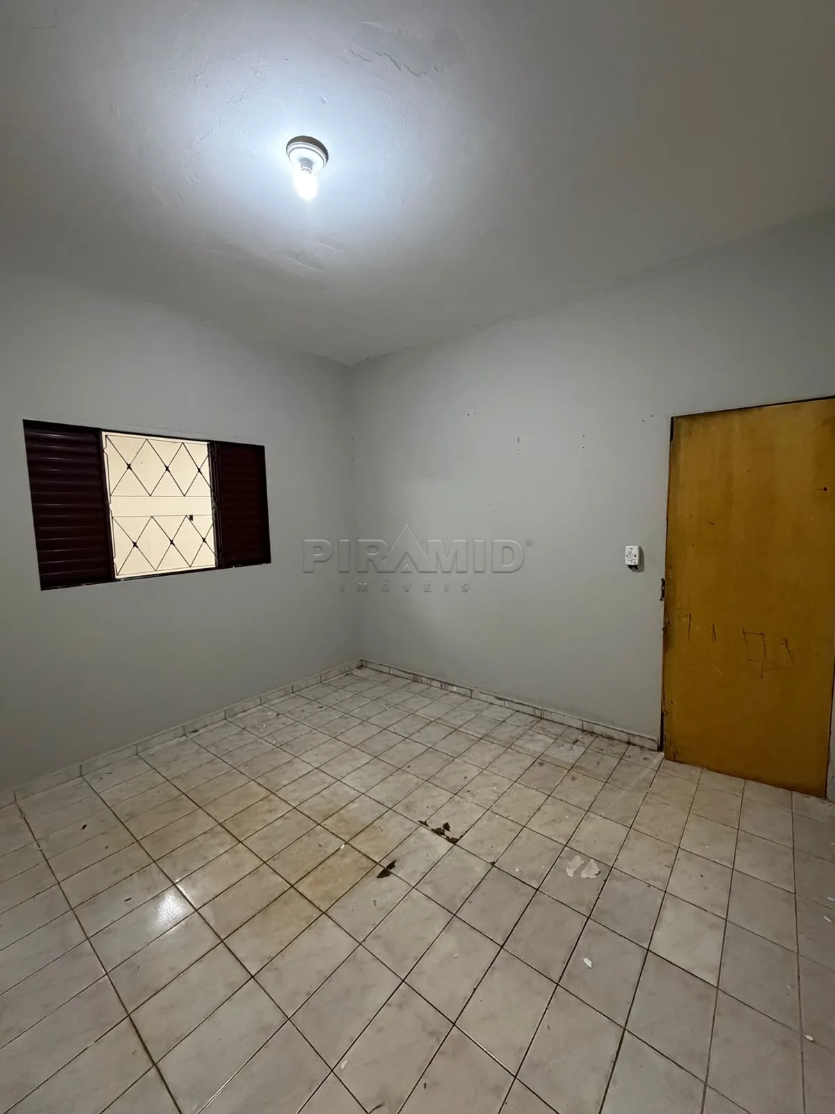 Alugar Casa / Padr&atilde;o em Ribeir&atilde;o Preto R$ 1.500,00 - Foto 5
