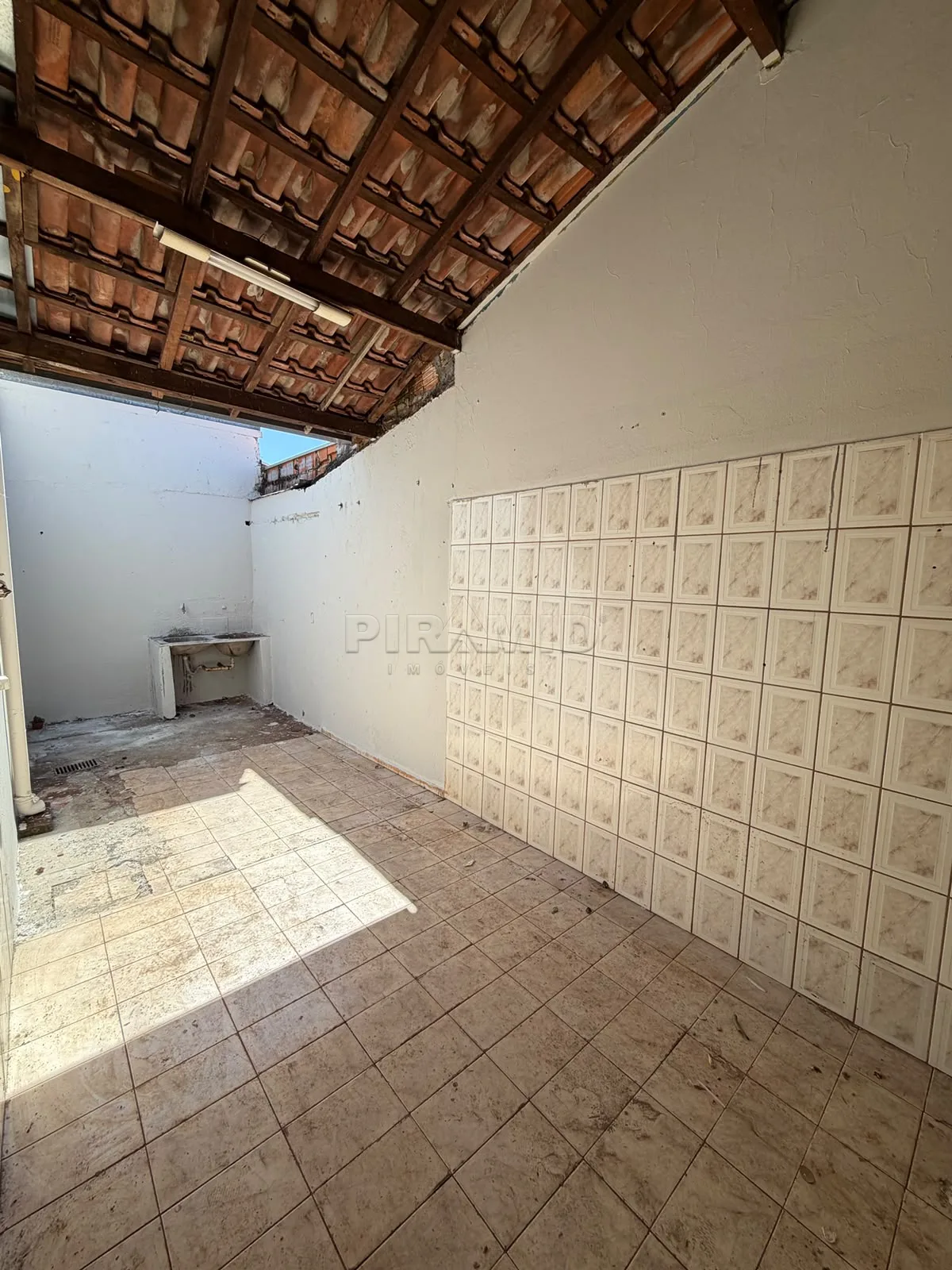 Alugar Casa / Padr&atilde;o em Ribeir&atilde;o Preto R$ 1.500,00 - Foto 8