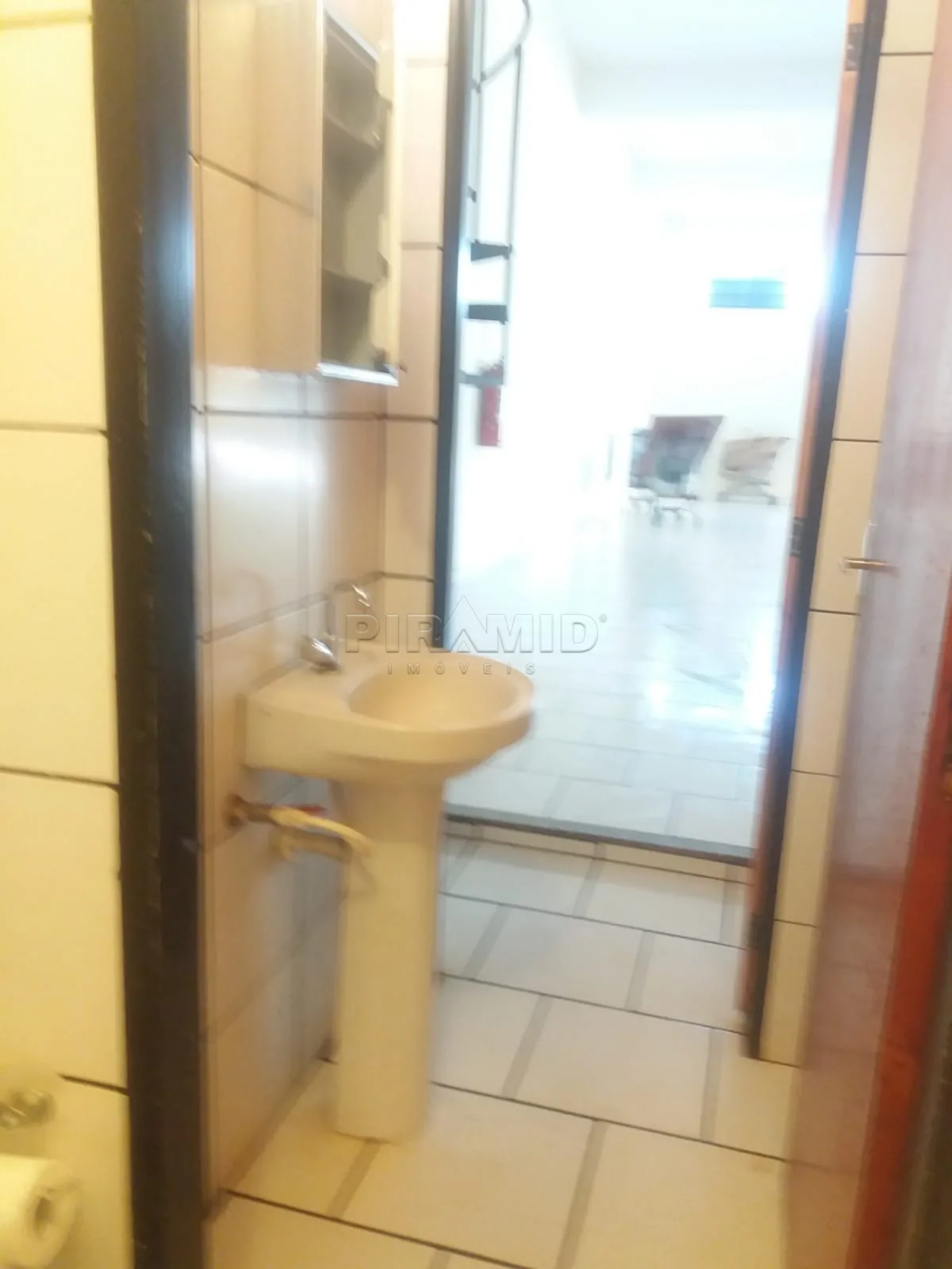 Alugar Comercial / Sal&atilde;o em Ribeir&atilde;o Preto R$ 8.000,00 - Foto 6