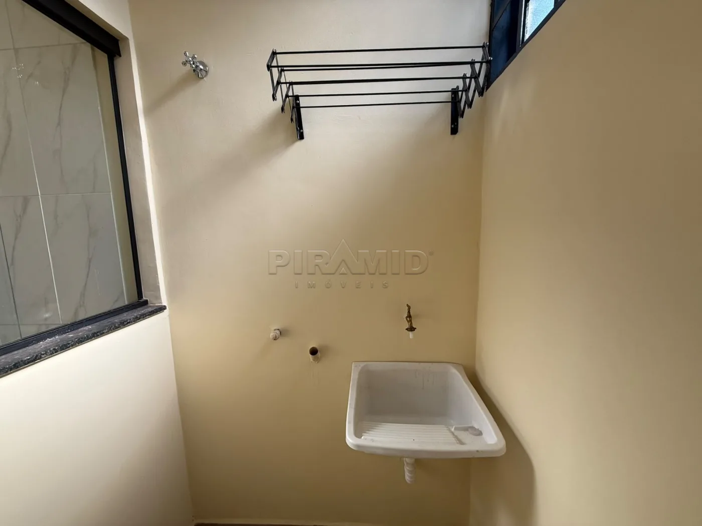 Alugar Casa / Padr&atilde;o em Ribeir&atilde;o Preto R$ 1.150,00 - Foto 7