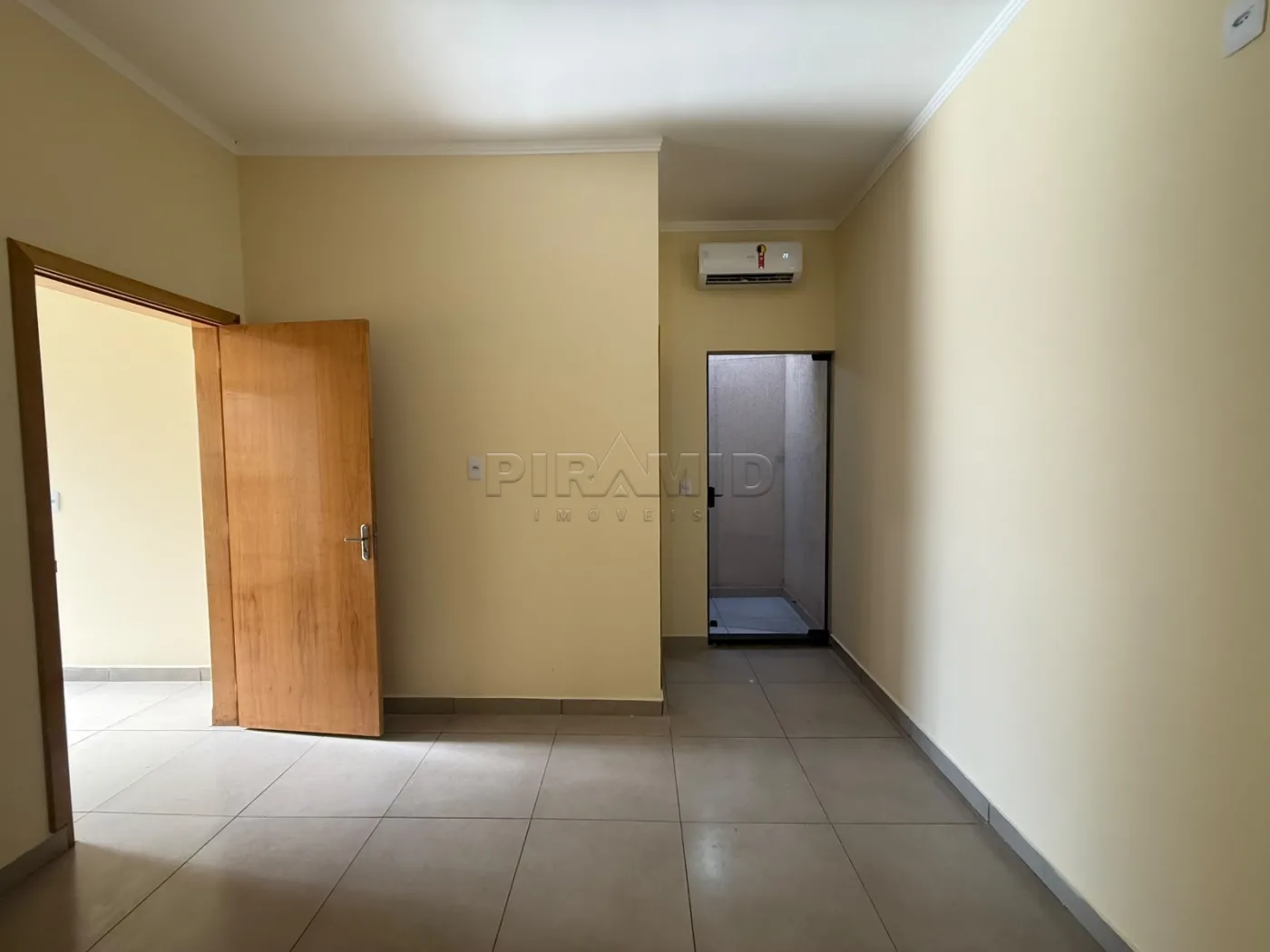 Alugar Casa / Padr&atilde;o em Ribeir&atilde;o Preto R$ 1.150,00 - Foto 10