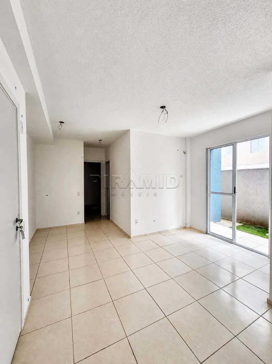 Alugar Apartamento / Padr&atilde;o em Ribeir&atilde;o Preto R$ 1.800,00 - Foto 1
