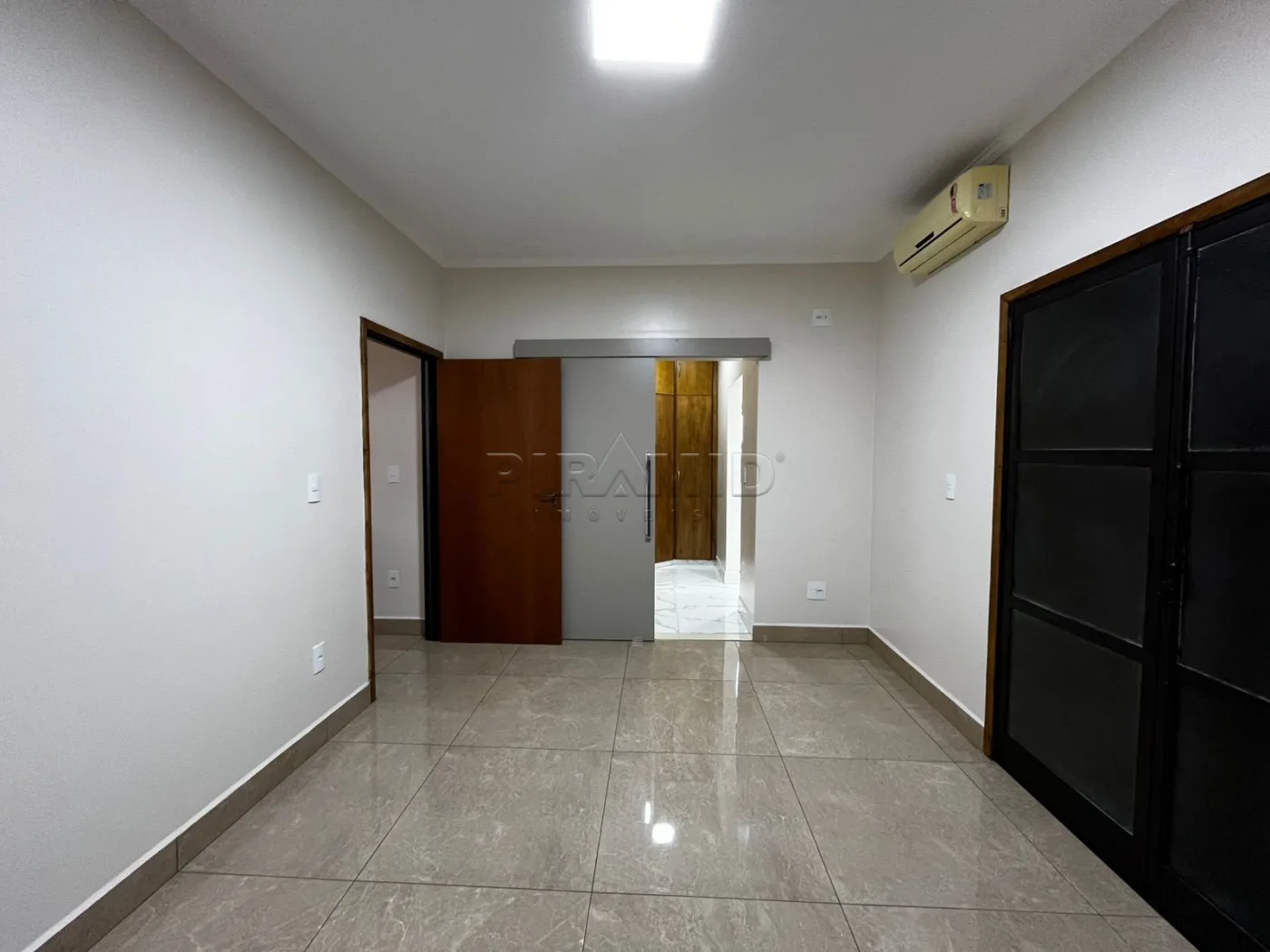 Alugar Casa / Padr&atilde;o em Ribeir&atilde;o Preto R$ 6.500,00 - Foto 12
