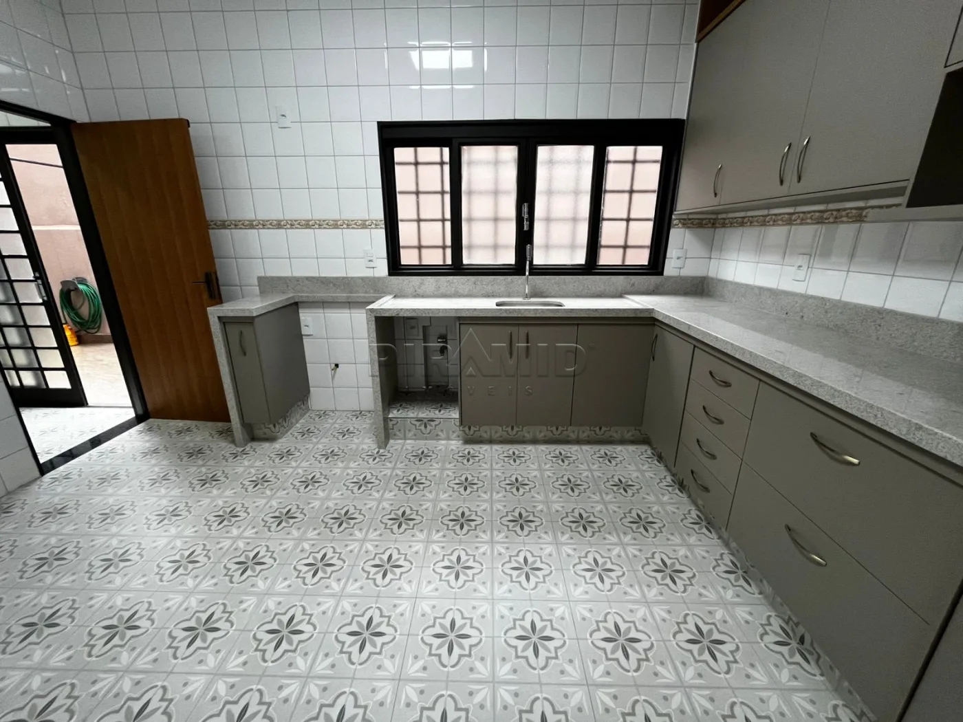 Alugar Casa / Padr&atilde;o em Ribeir&atilde;o Preto R$ 6.500,00 - Foto 32