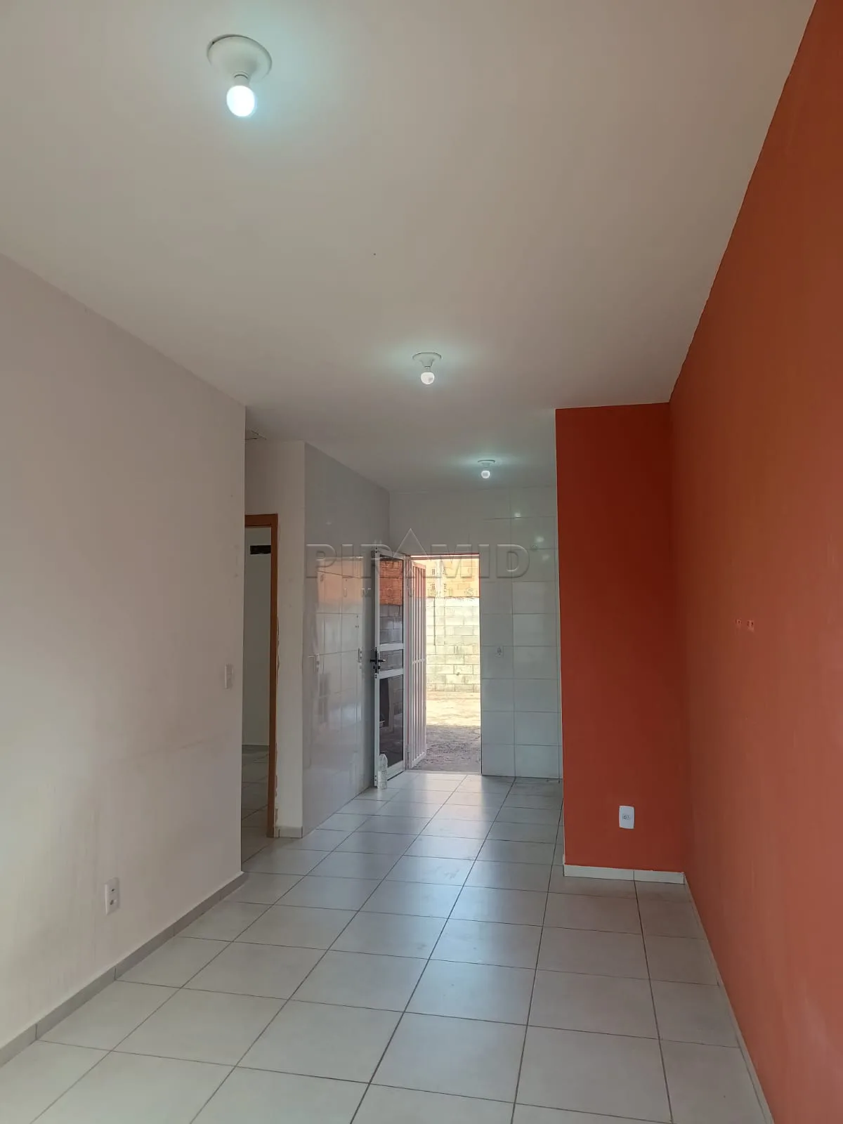 Comprar Casa / Padr&atilde;o em Ribeir&atilde;o Preto R$ 220.000,00 - Foto 1