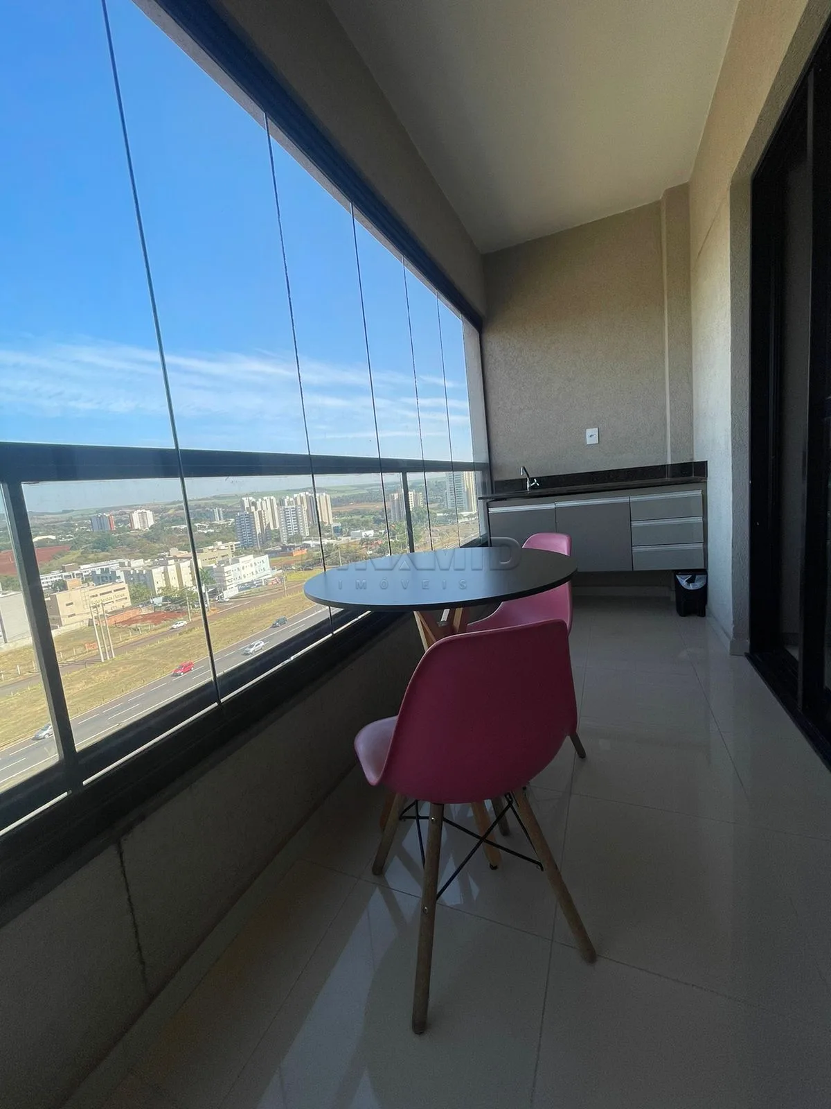 Alugar Apartamento / Padr&atilde;o em Ribeir&atilde;o Preto R$ 1.850,00 - Foto 2