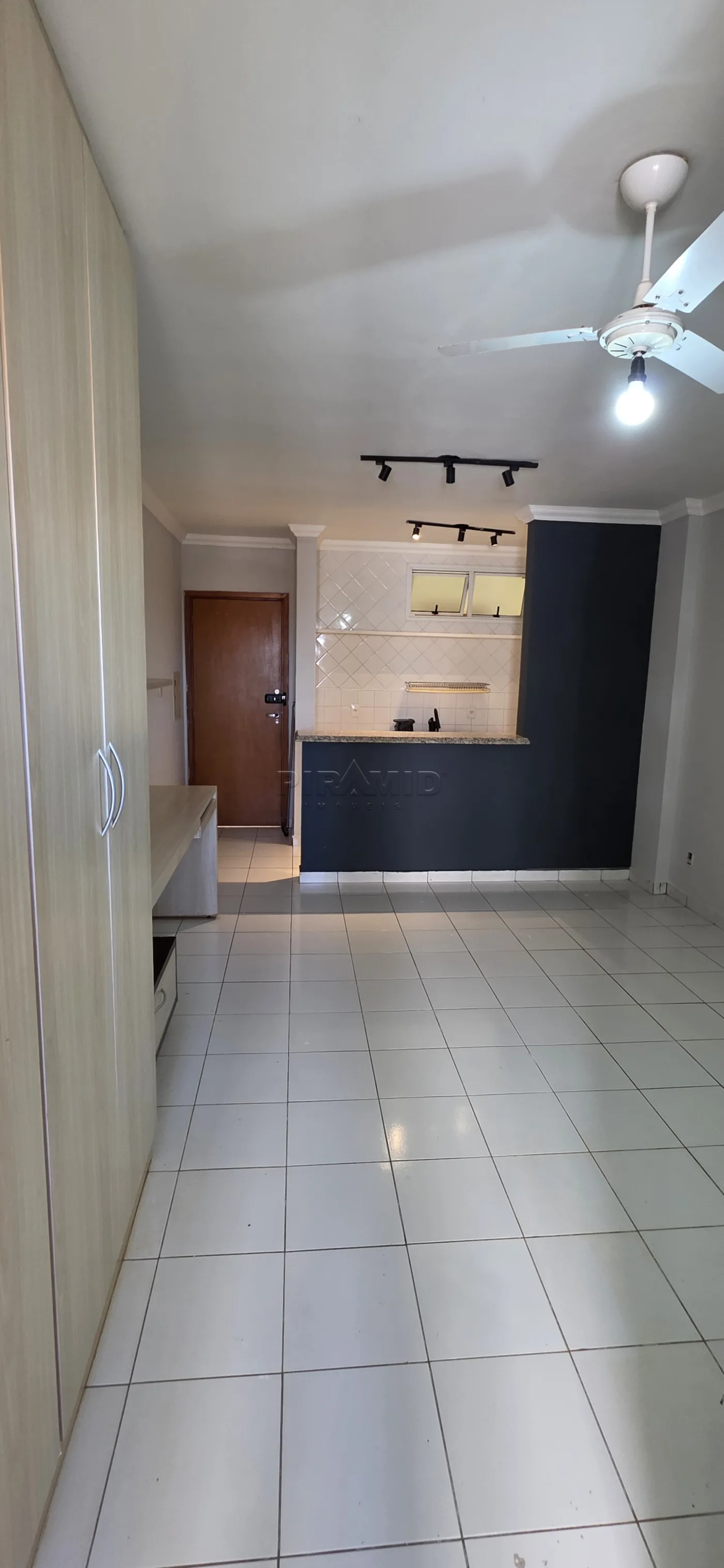 Alugar Apartamento / Kitchnet em Ribeir&atilde;o Preto R$ 1.500,00 - Foto 1