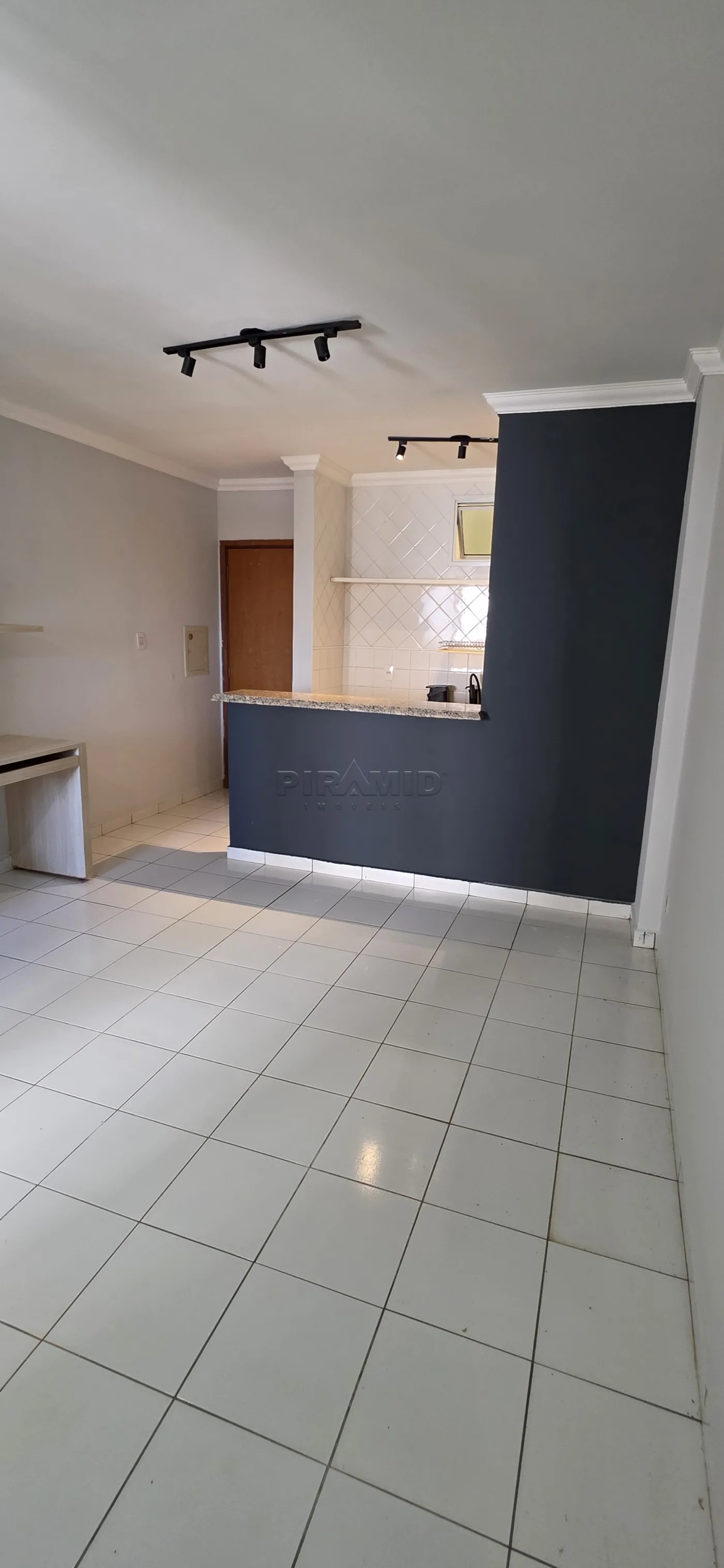 Alugar Apartamento / Kitchnet em Ribeir&atilde;o Preto R$ 1.500,00 - Foto 2